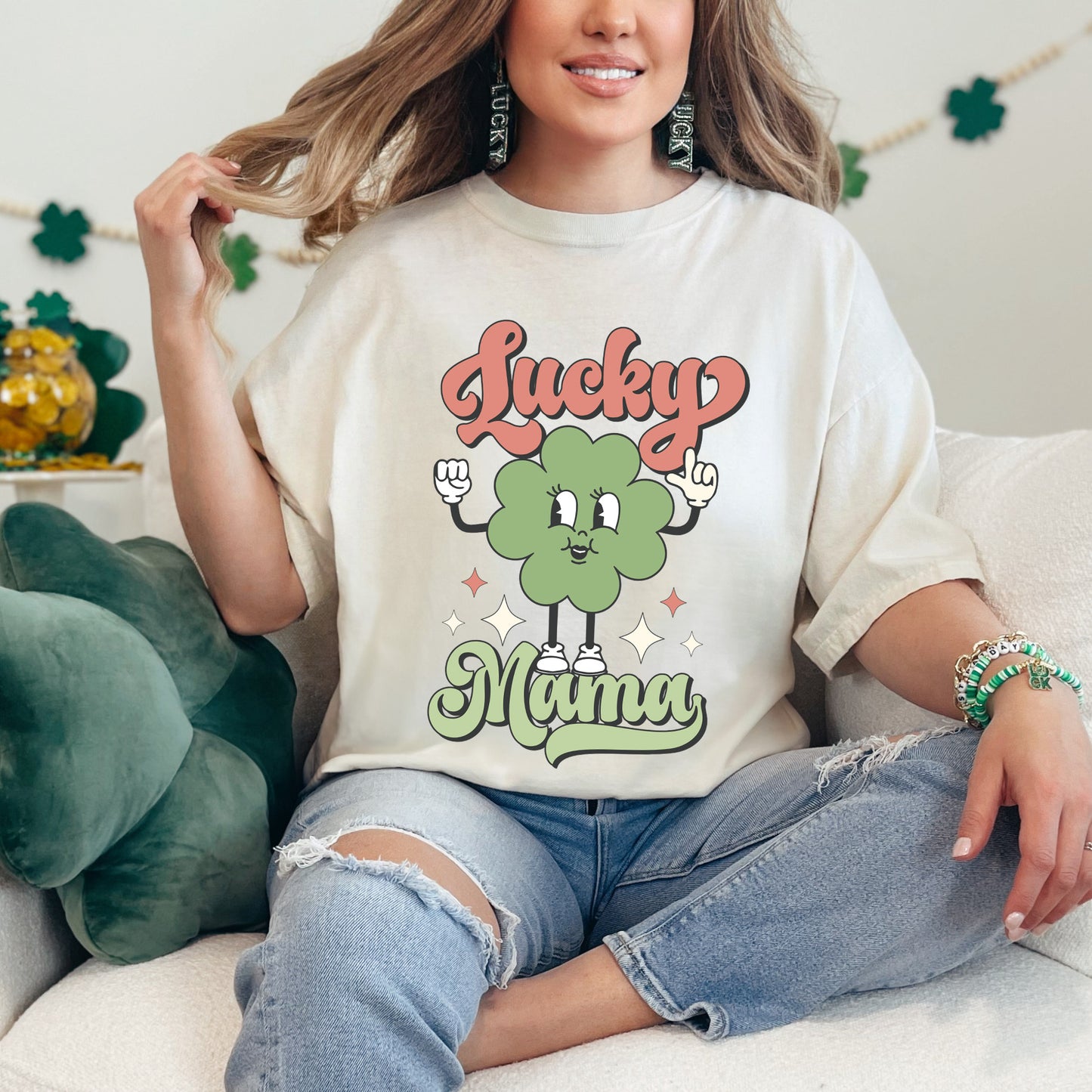 Lucky Mama Clover Script | Garment Dyed Tee