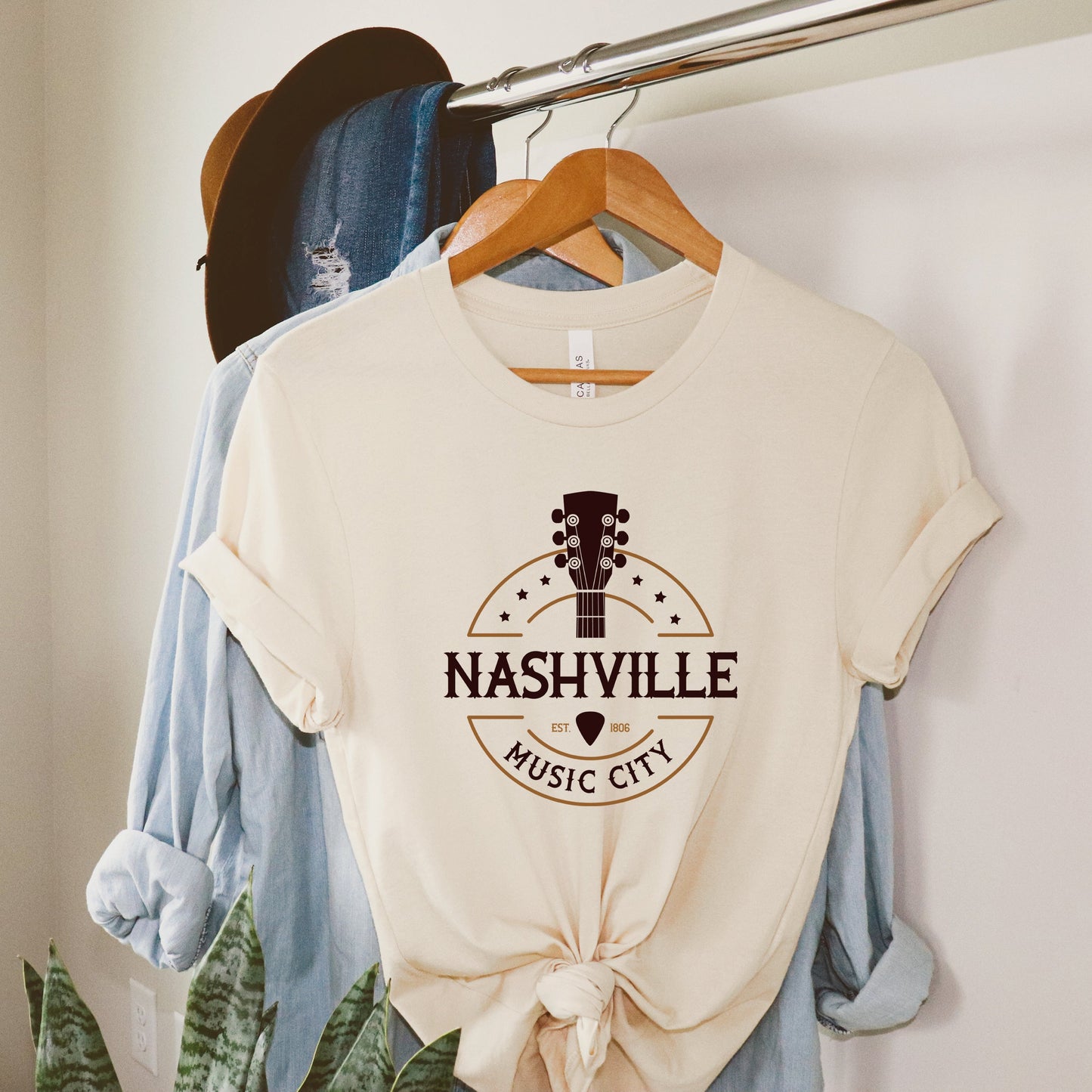Nashville Music City Guitar | Short Sleeve Graphic Tee