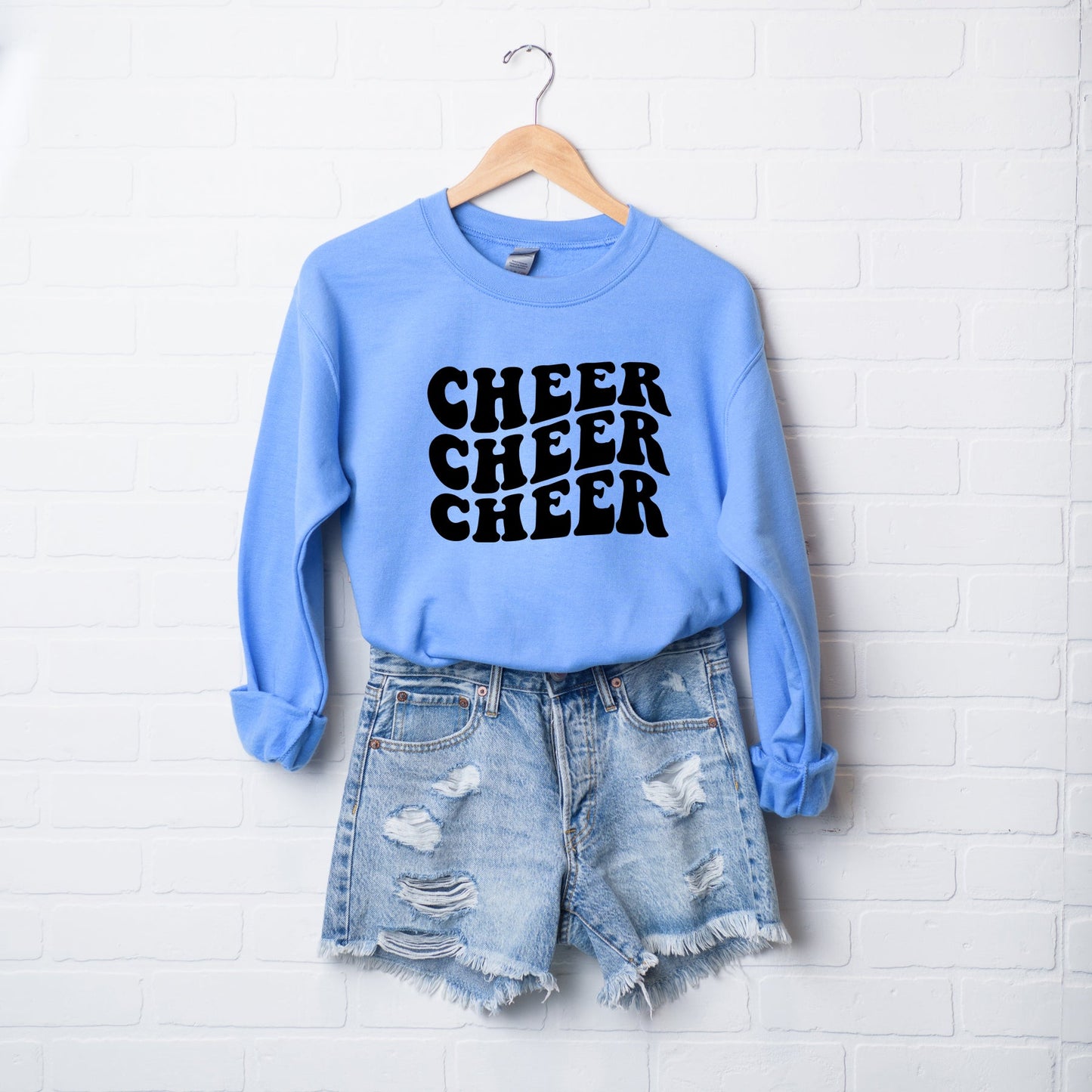 Cheer Stacked Wavy | Sweatshirt