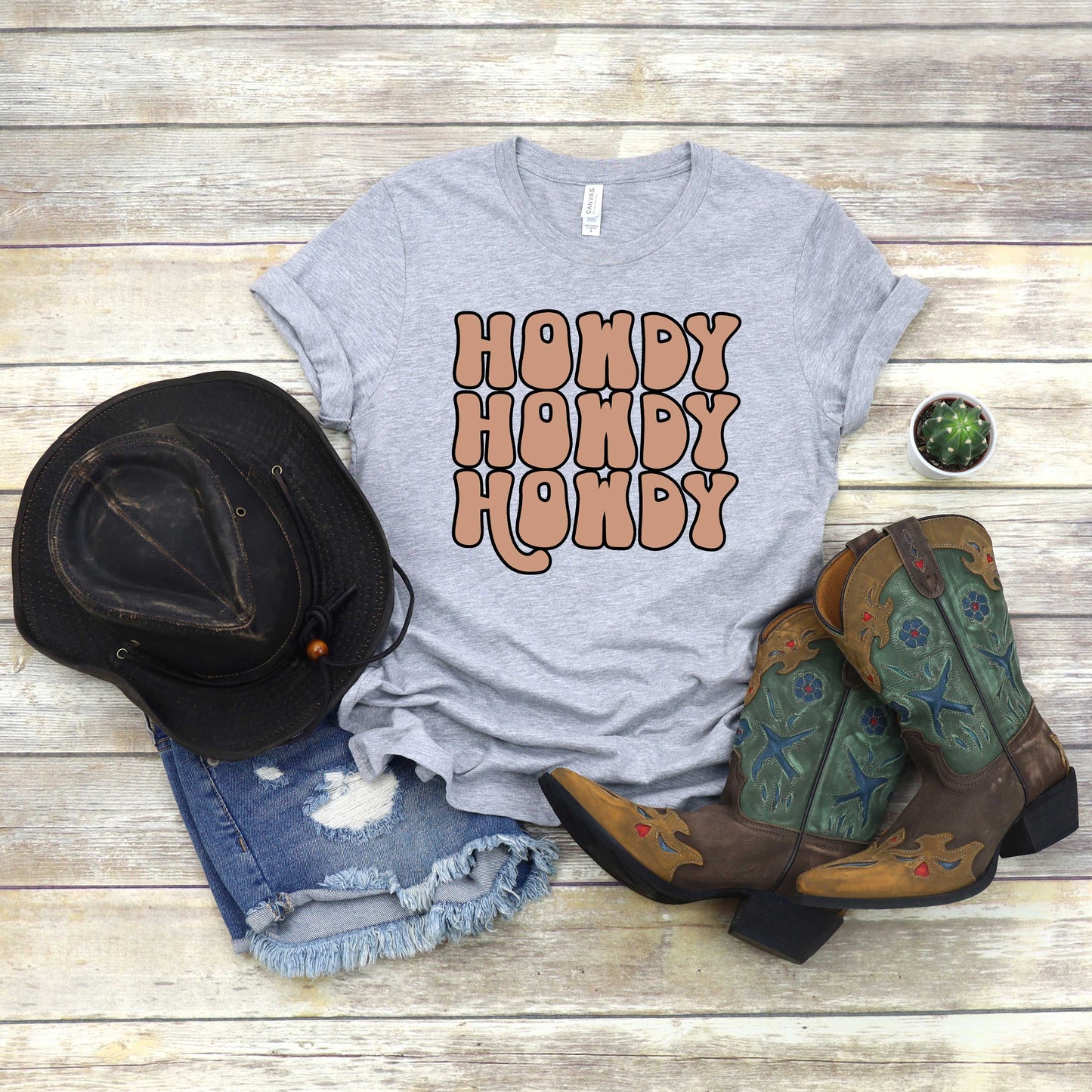 Howdy Bubble Stacked | Short Sleeve Graphic Tee