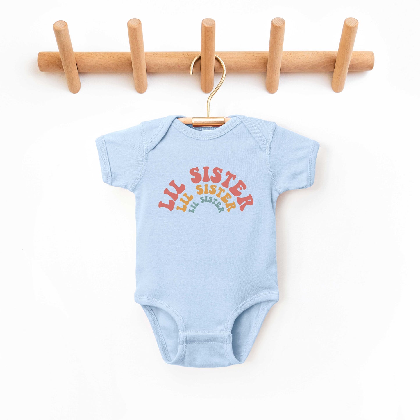 Lil Sister Stacked Curved | Baby Graphic Short Sleeve Bodysuit