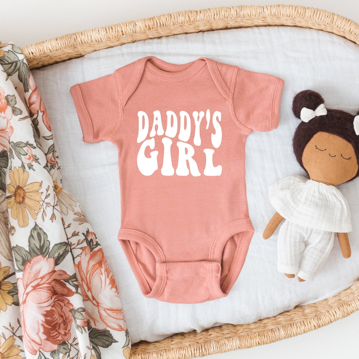 Daddy's Girl Wavy | Baby Graphic Short Sleeve Bodysuit