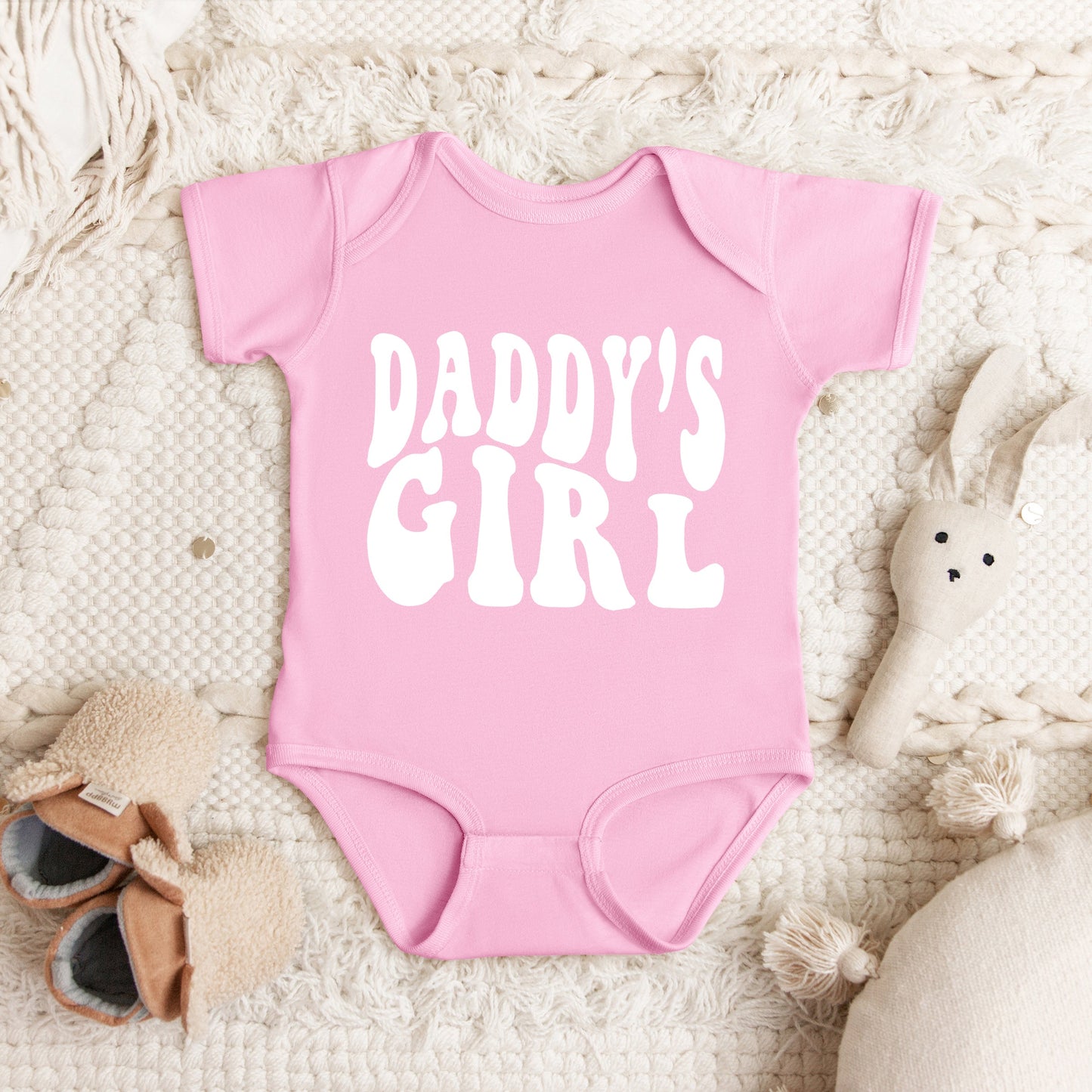 Daddy's Girl Wavy | Baby Graphic Short Sleeve Bodysuit