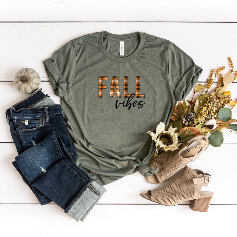 Fall Vibes Plaid | Short Sleeve Graphic Tee