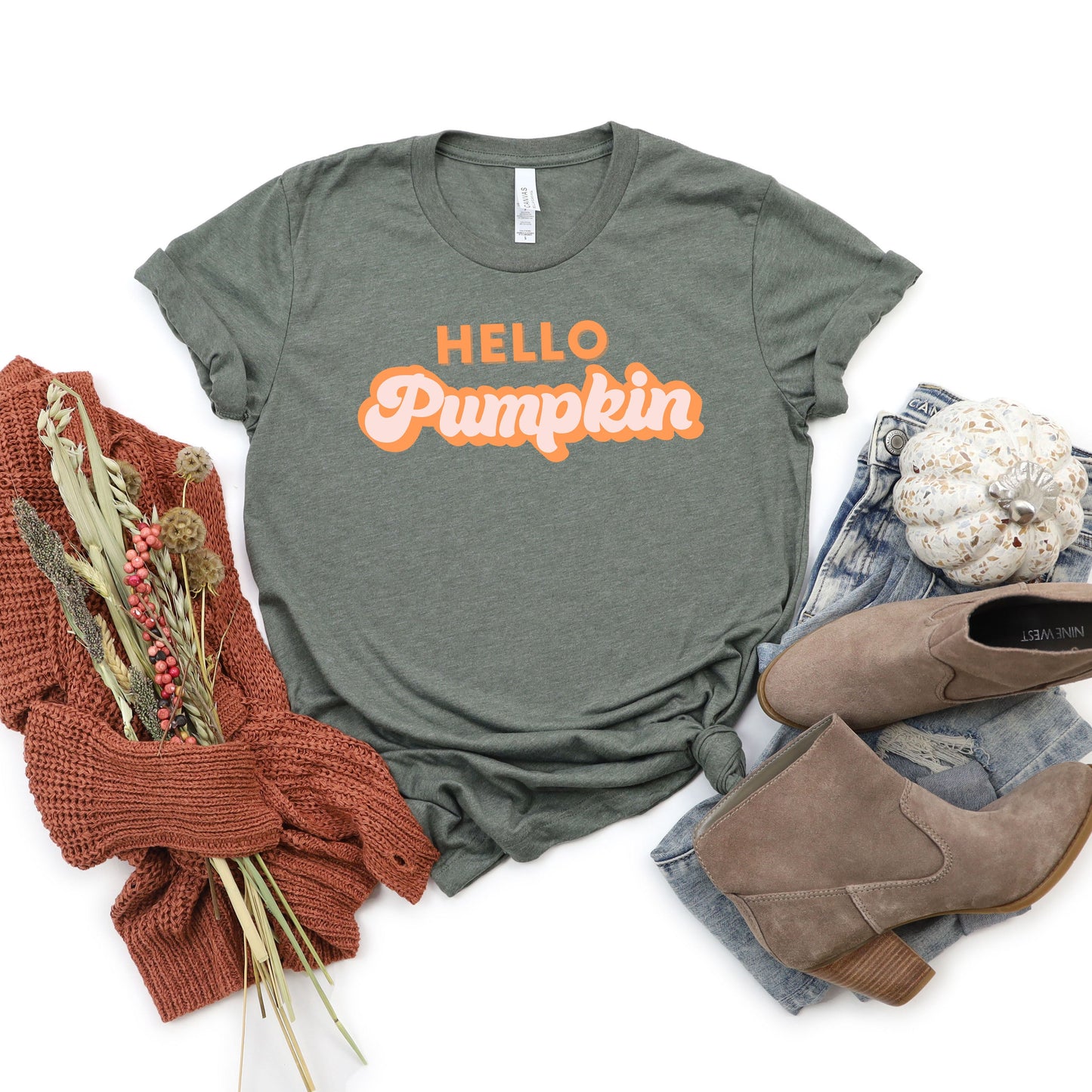 Retro Hello Pumpkin | Short Sleeve Graphic Tee