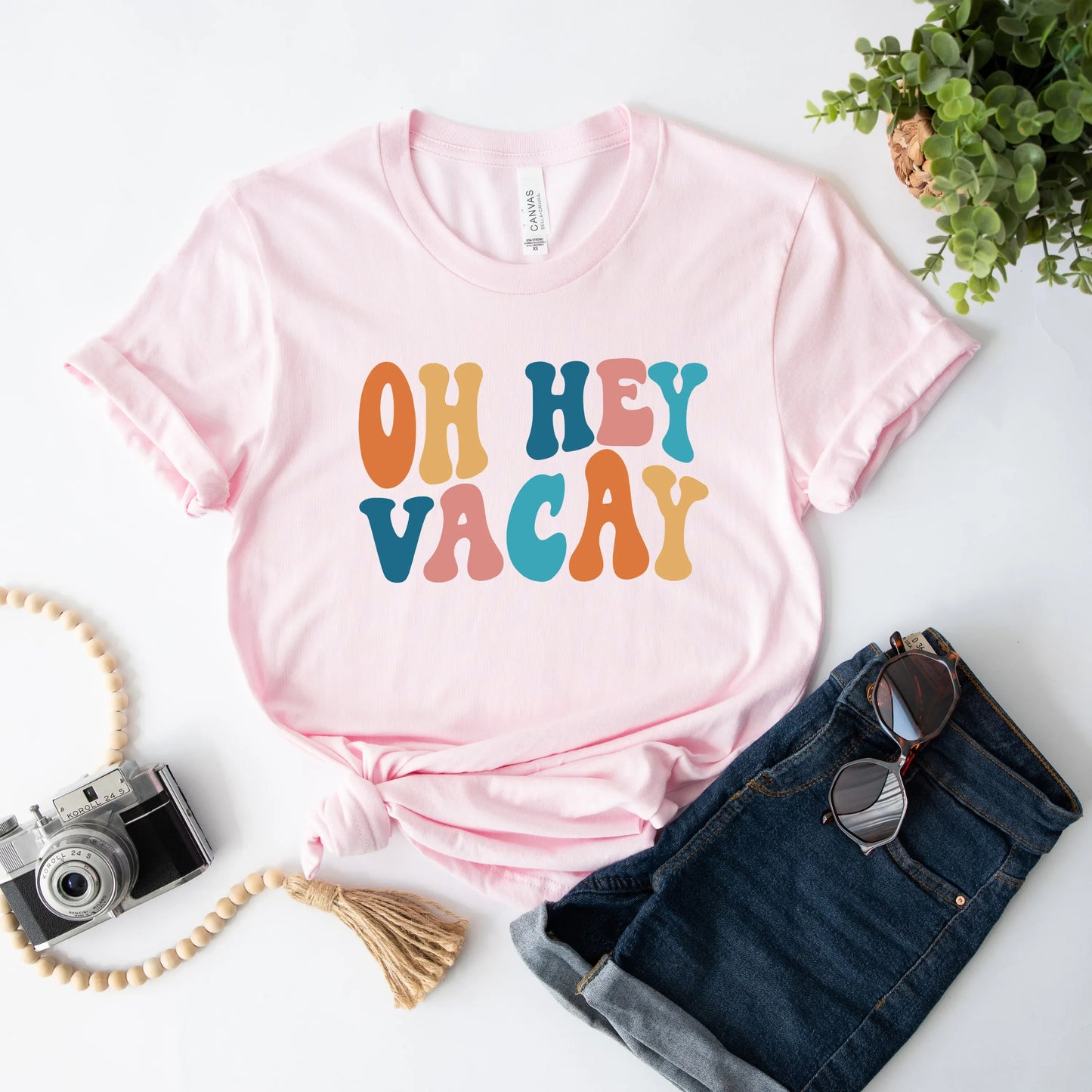 Oh Hey Vacay Wavy | Short Sleeve Graphic Tee