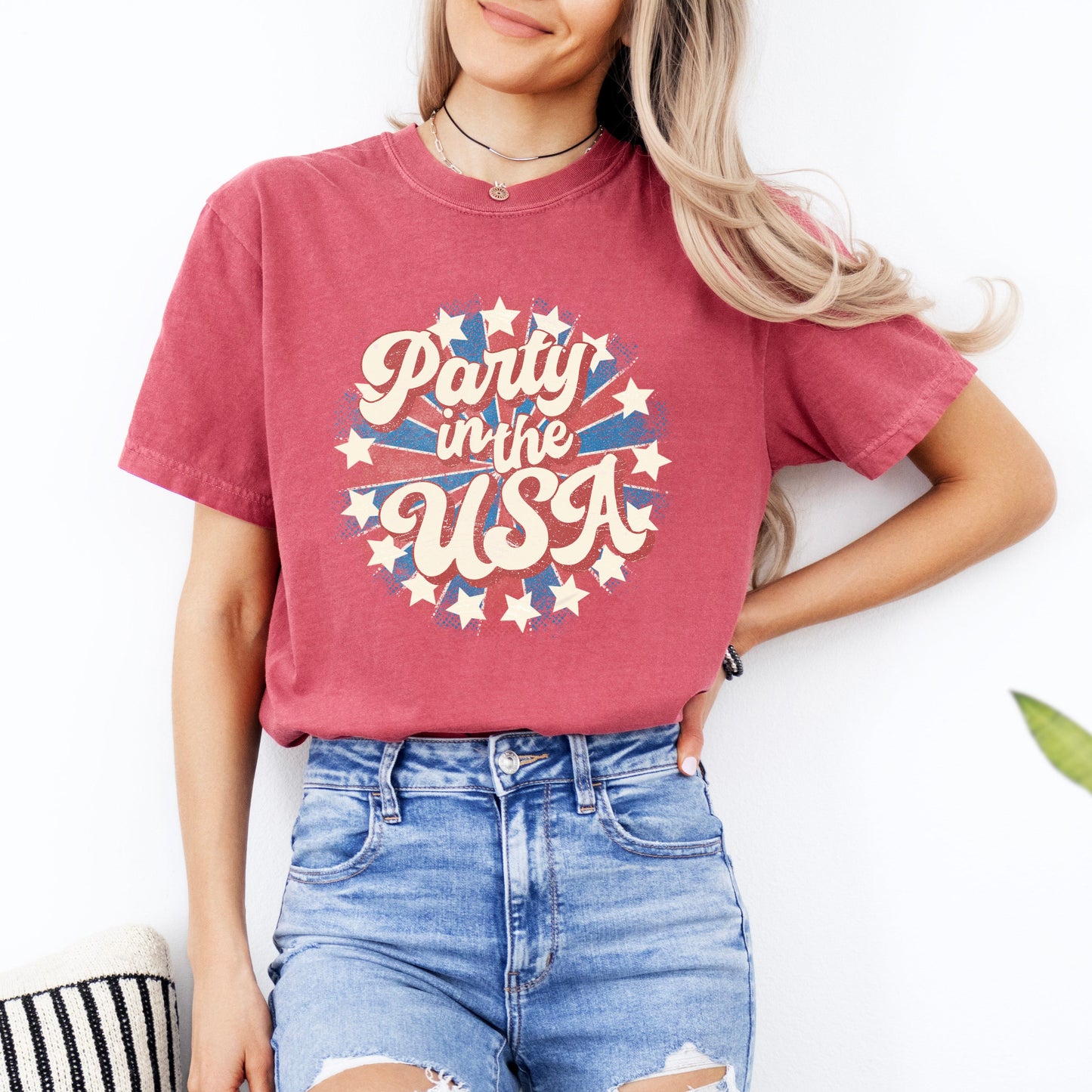 Party In The USA Circle | Garment Dyed Short Sleeve Tee