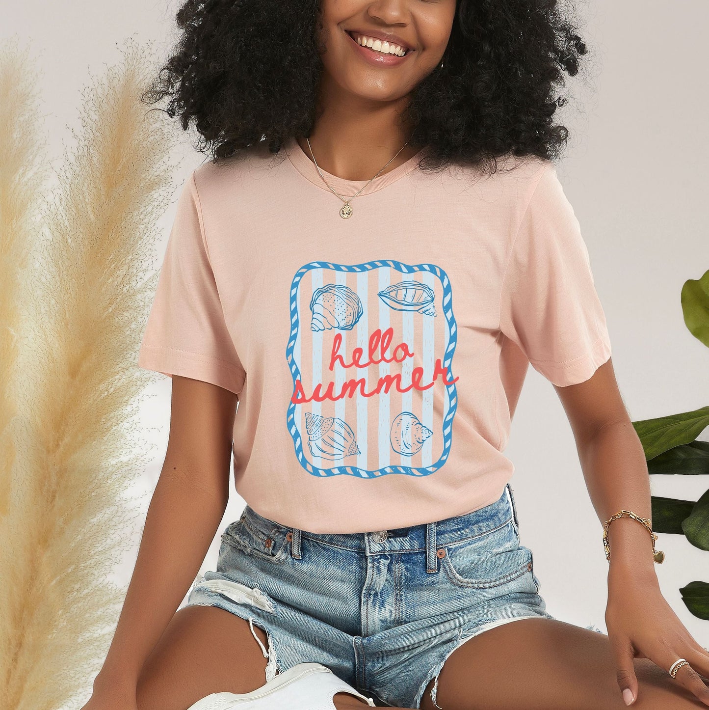 Hello Summer Sea Shells - Women's Short Sleeve Graphic T-Shirt