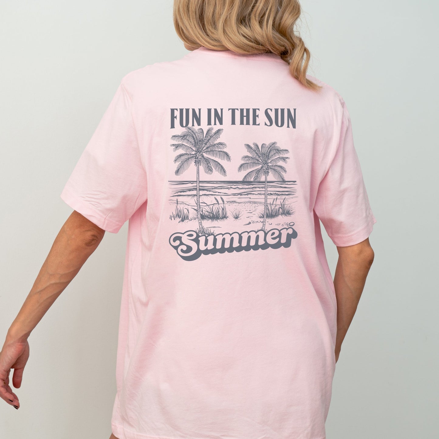 Fun In The Sun Summer Front And Back - Women's Short Sleeve Graphic T-Shirt