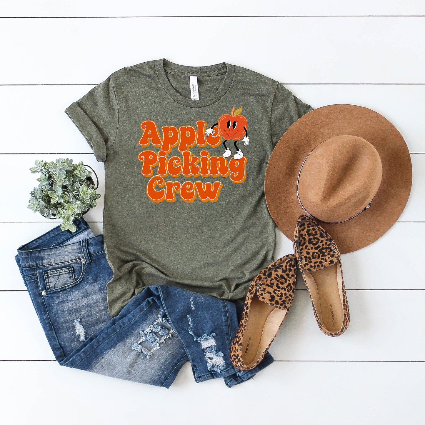 Retro Apple Picking Crew | Short Sleeve Graphic Tee