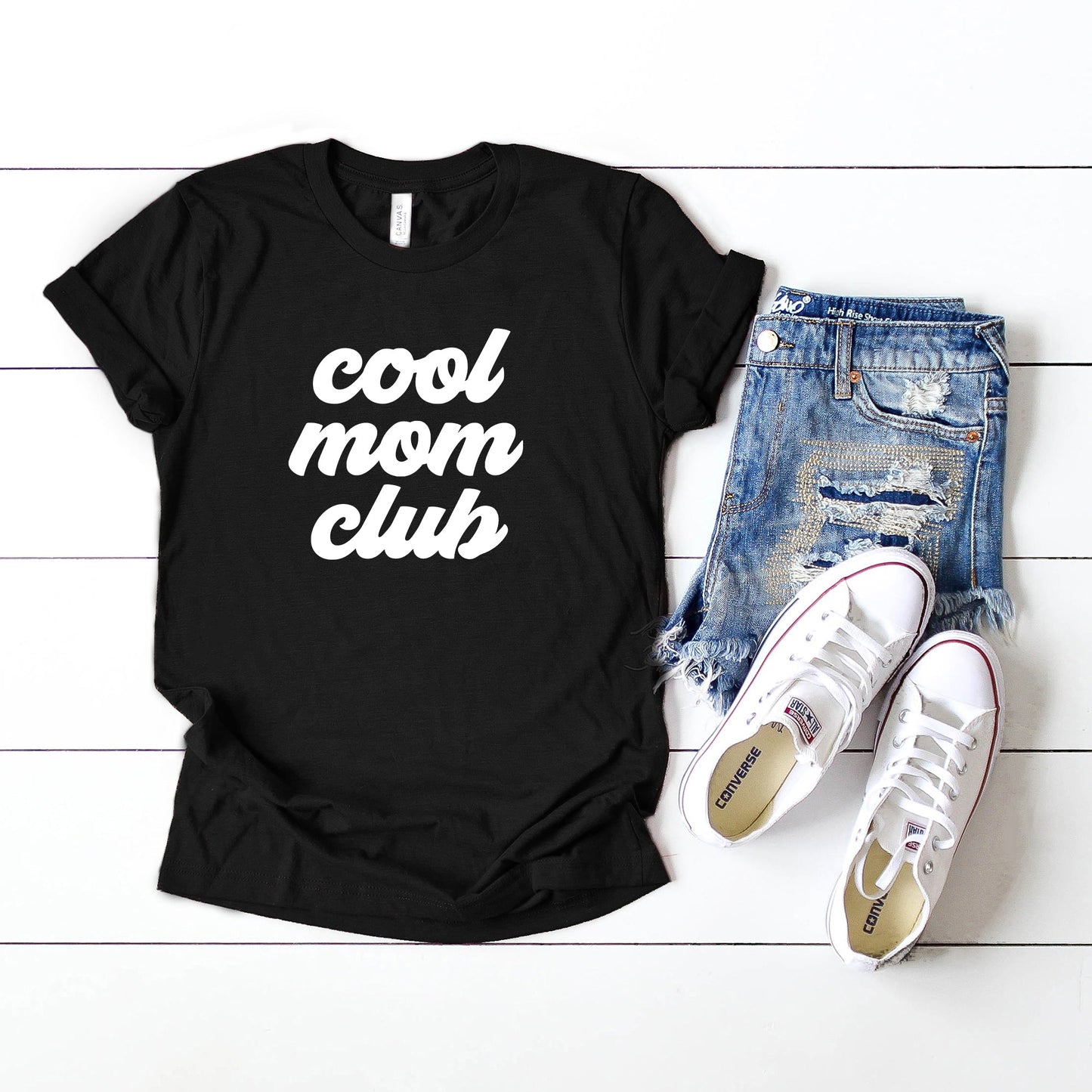 Cool Mom Club | Short Sleeve Graphic Tee