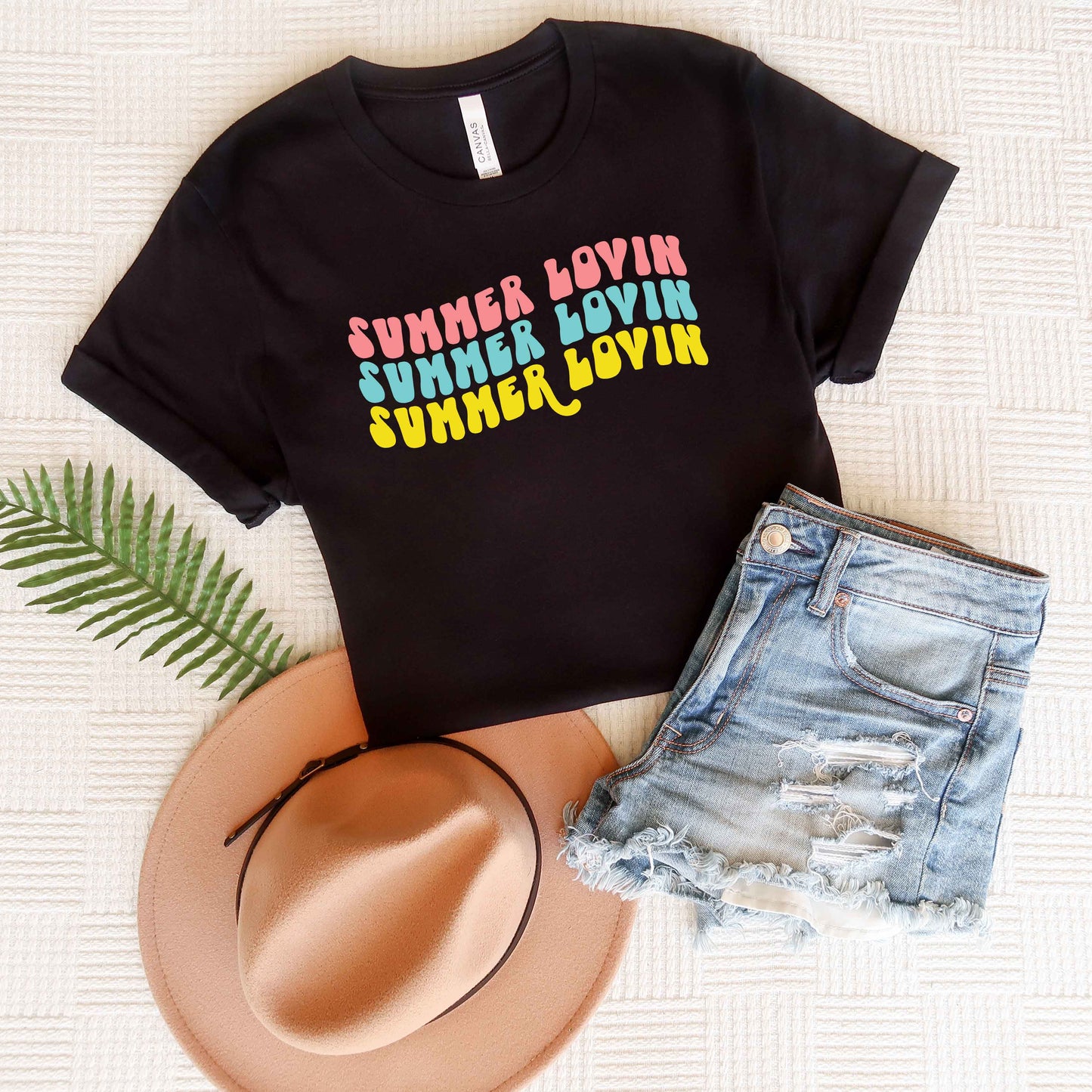 Summer Lovin' Wavy | Short Sleeve Graphic Tee