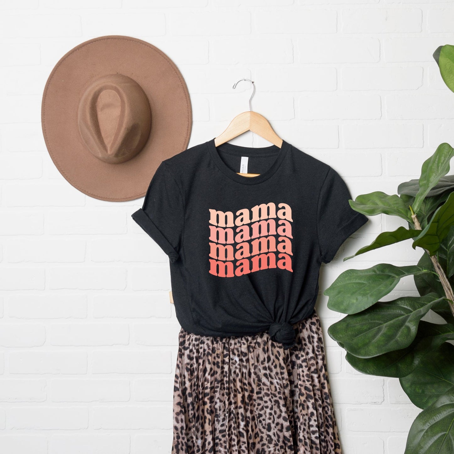 Retro Mama Wave | Short Sleeve Graphic Tee