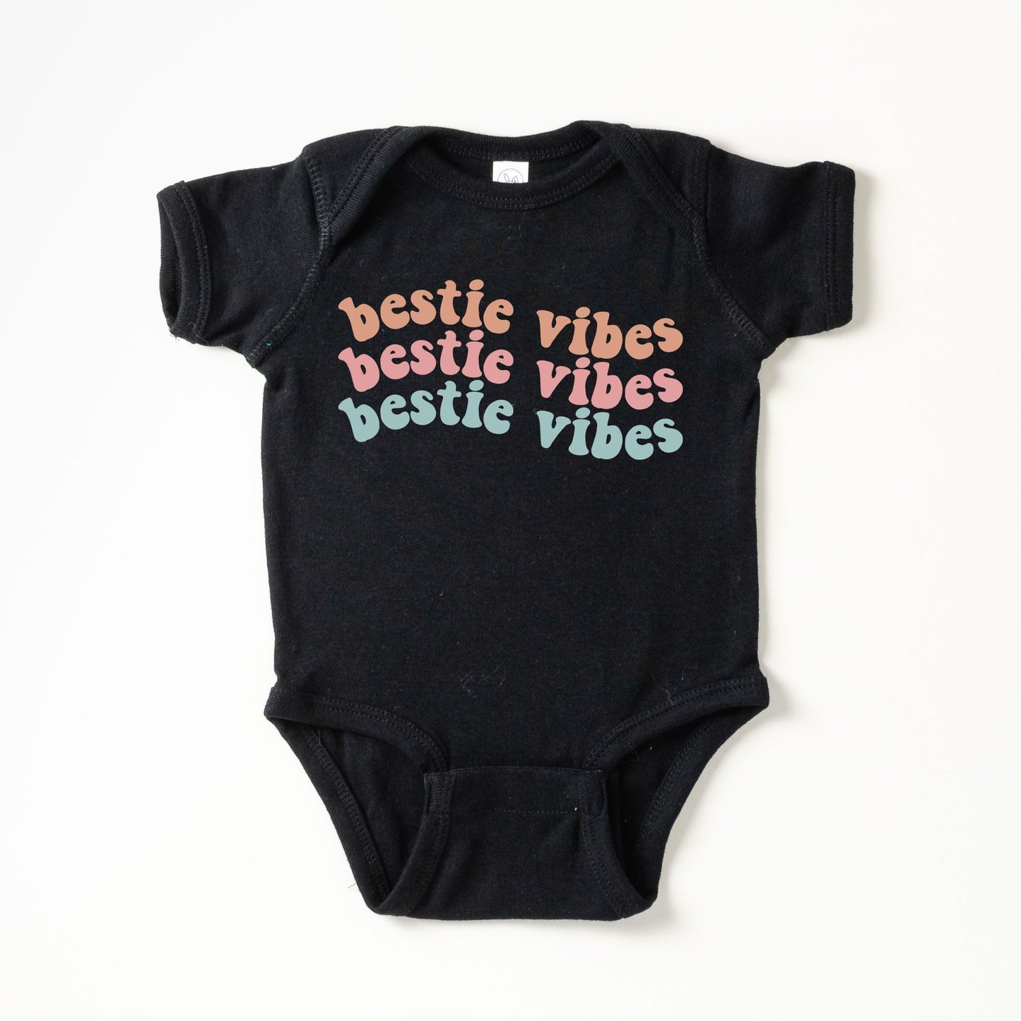 Bestie Vibes Wavy | Baby Graphic Short Sleeve Bodysuit