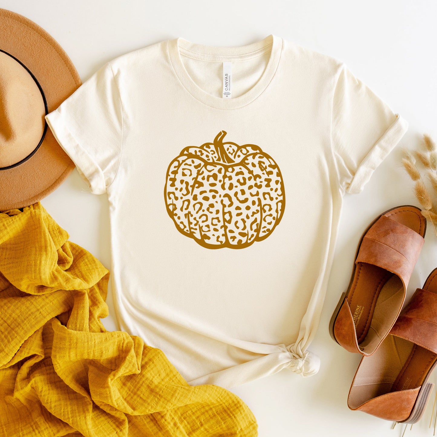 Brown Leopard Pumpkin | Short Sleeve Graphic Tee