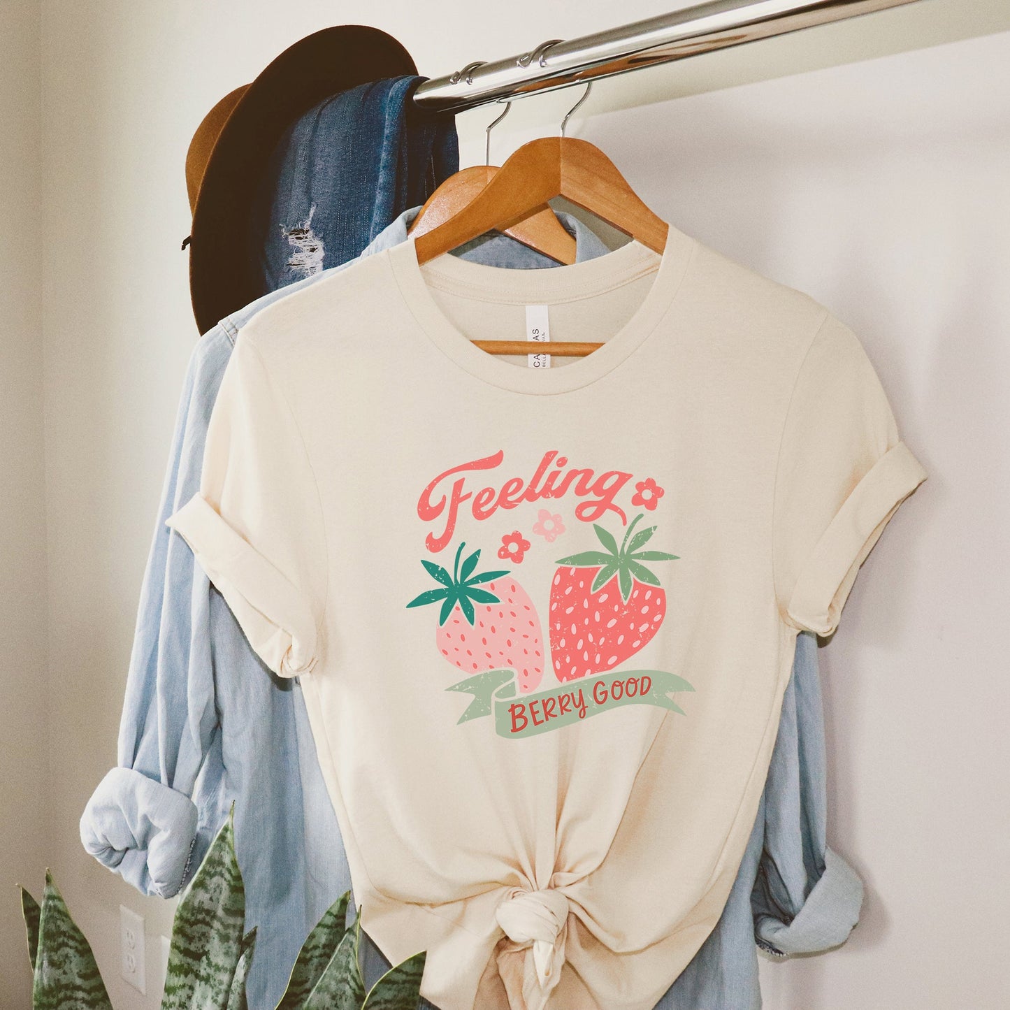 Feeling Berry Good Strawberries | Short Sleeve Graphic Tee