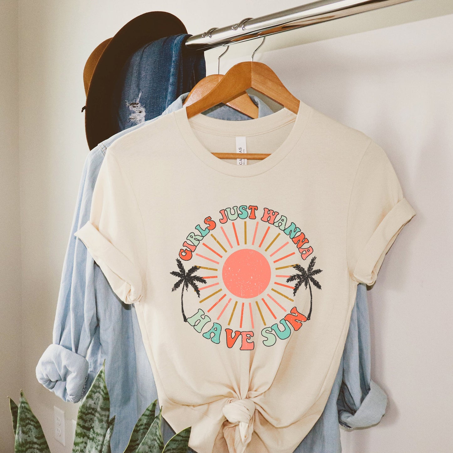Boho Girls Have Sun | Short Sleeve Graphic Tee
