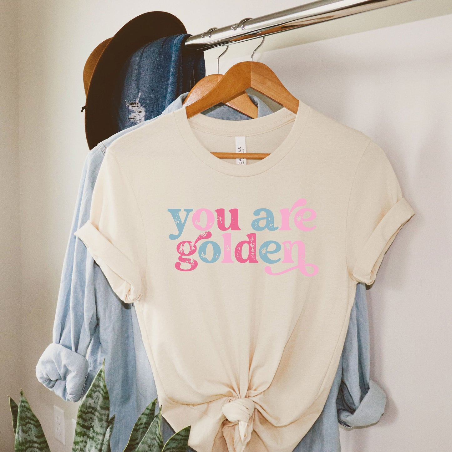 Never Give Up Your Daydream Butterflies | Short Sleeve Graphic Tee