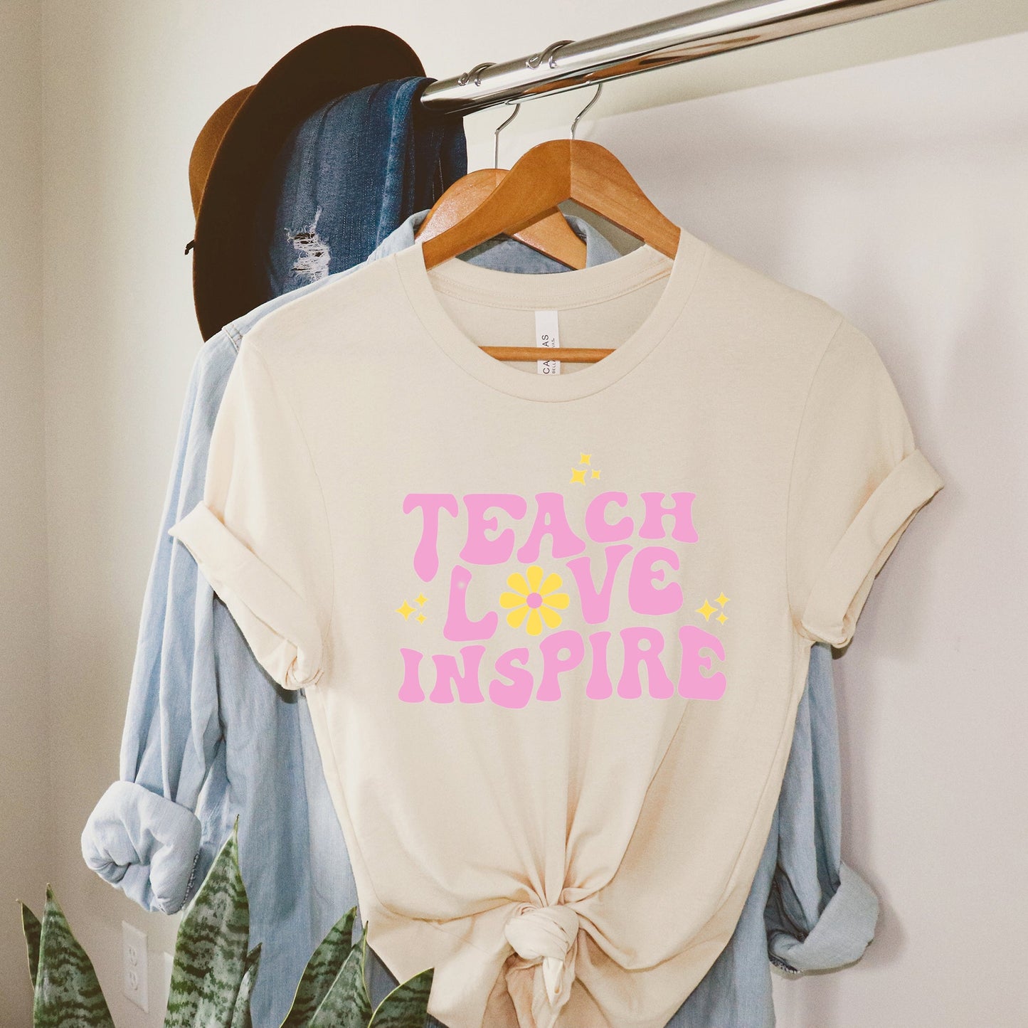Teach Love Inspire Flowers | Short Sleeve Graphic Tee