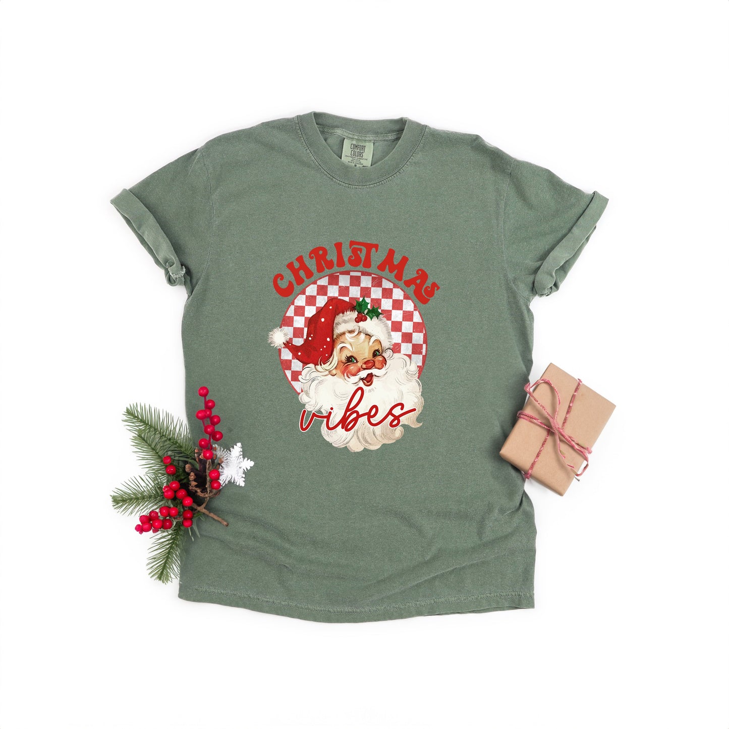 Christmas Vibes Santa Checkered | Garment Dyed Tee
