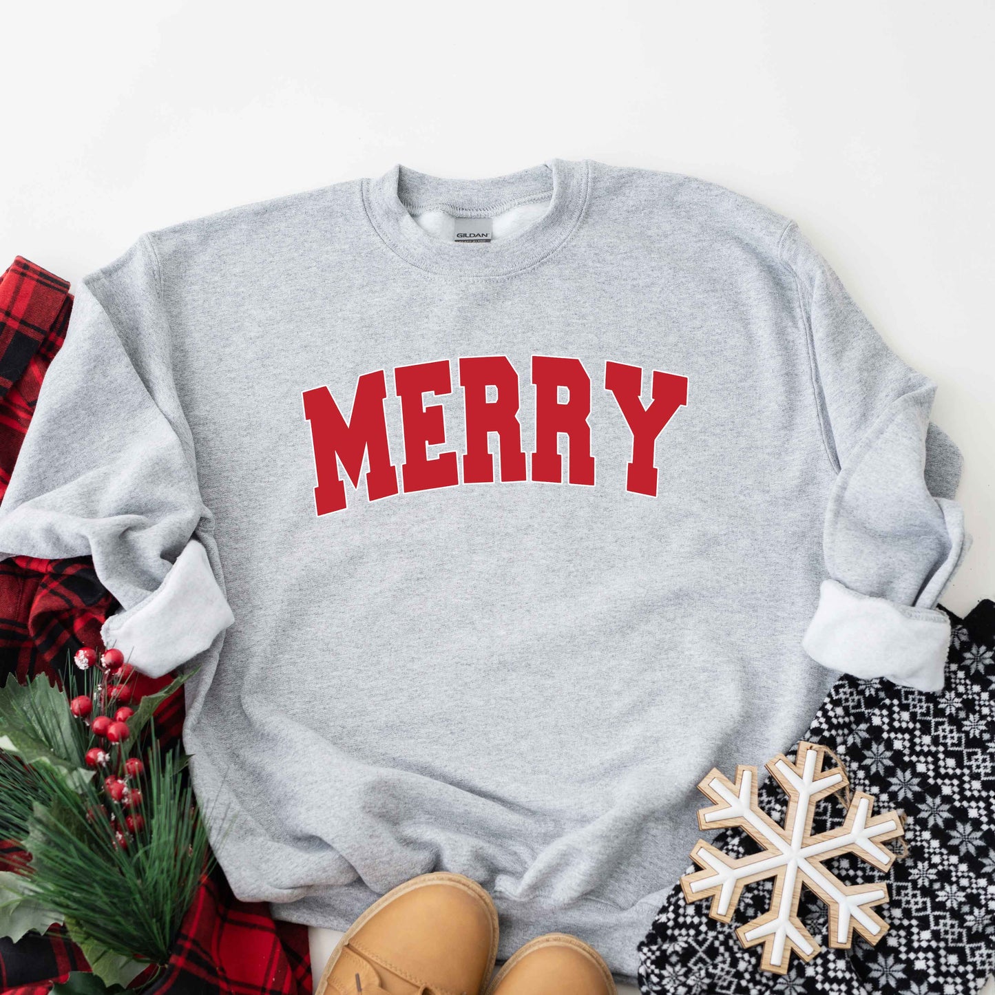 Merry Varsity White Outline | Sweatshirt