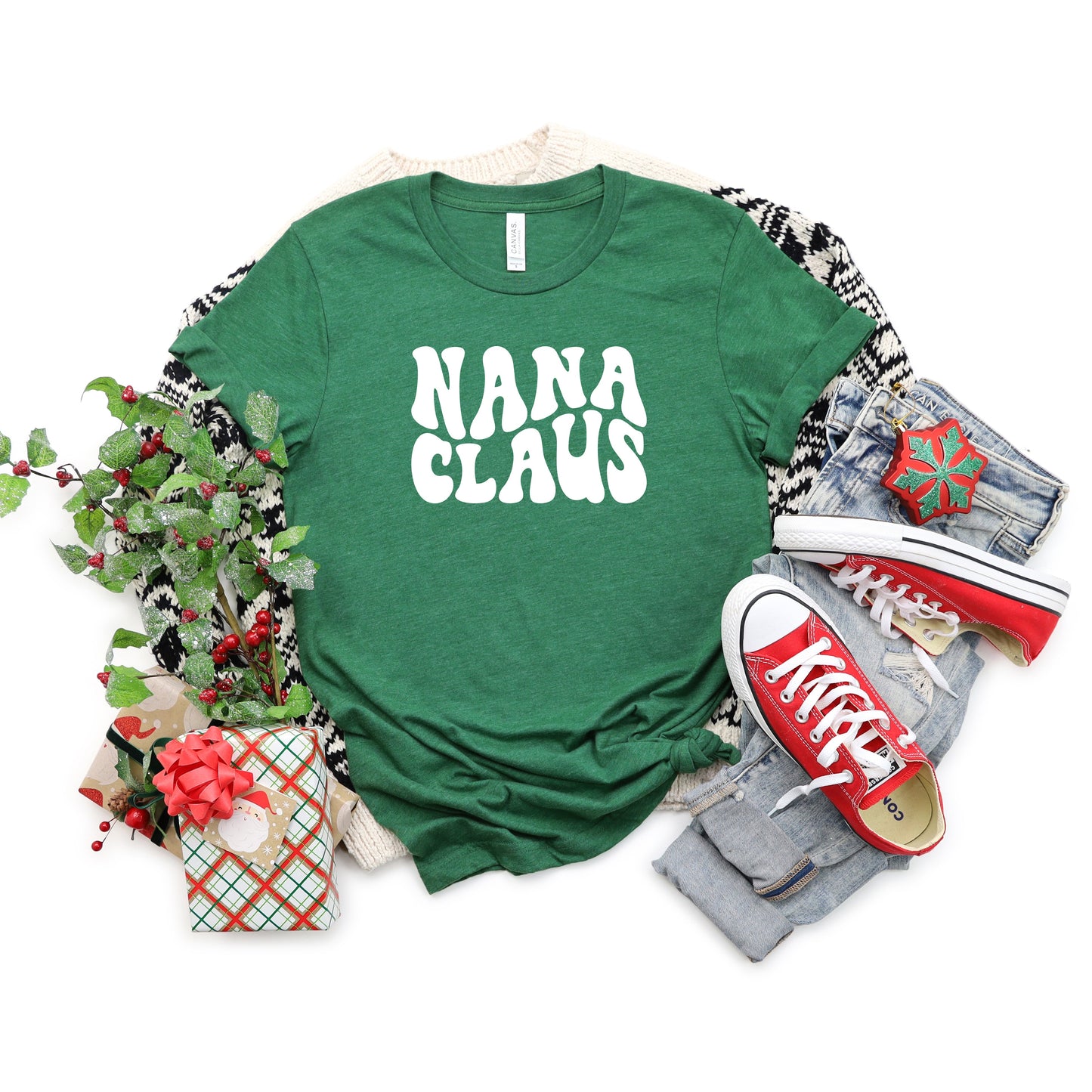 Nana Clause Wavy | Short Sleeve Graphic Tee