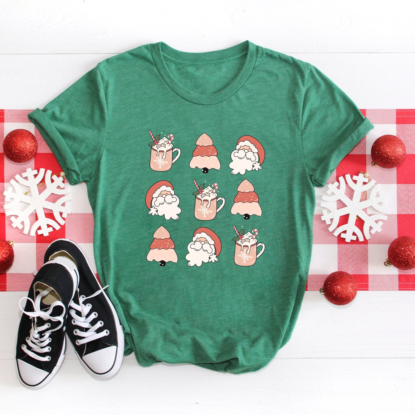 Santa Tree Mug Chart | Short Sleeve Crew Neck