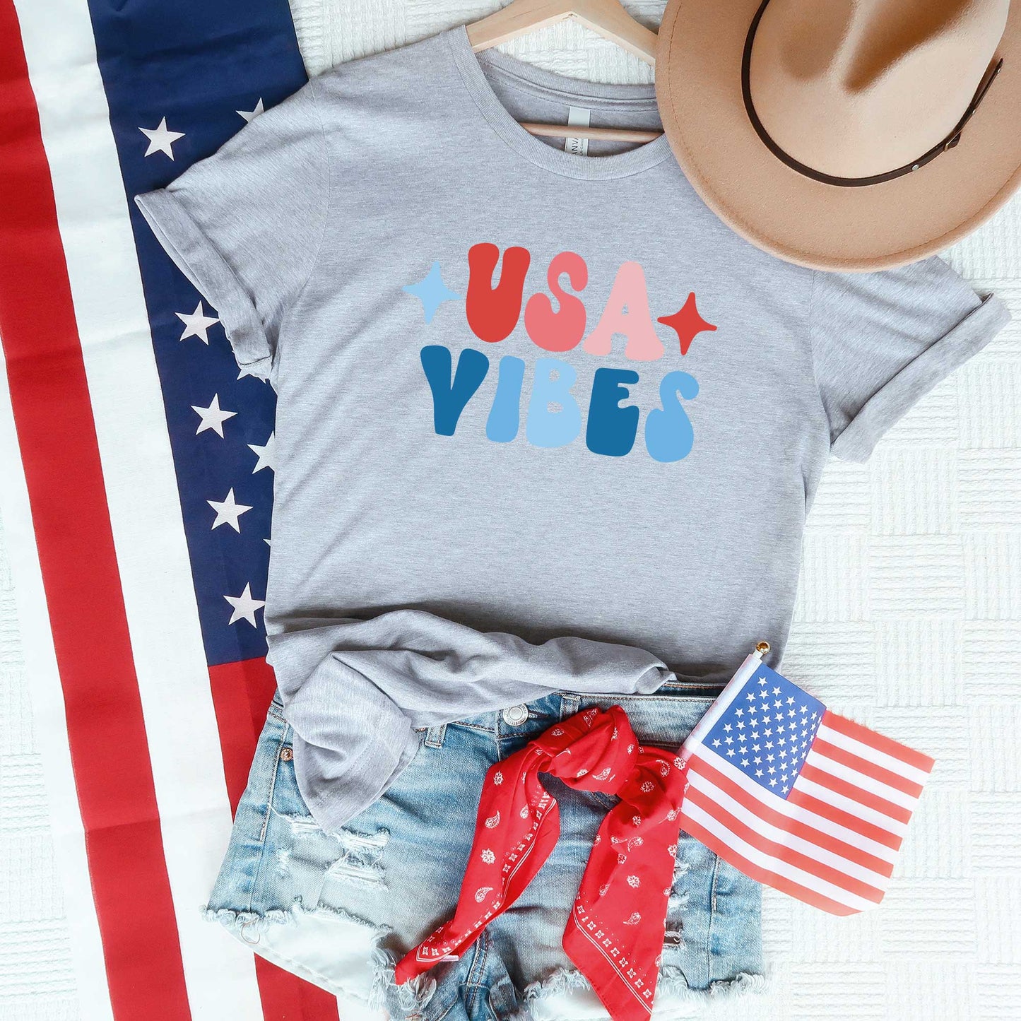 USA Vibes Bubble | Short Sleeve Graphic Tee