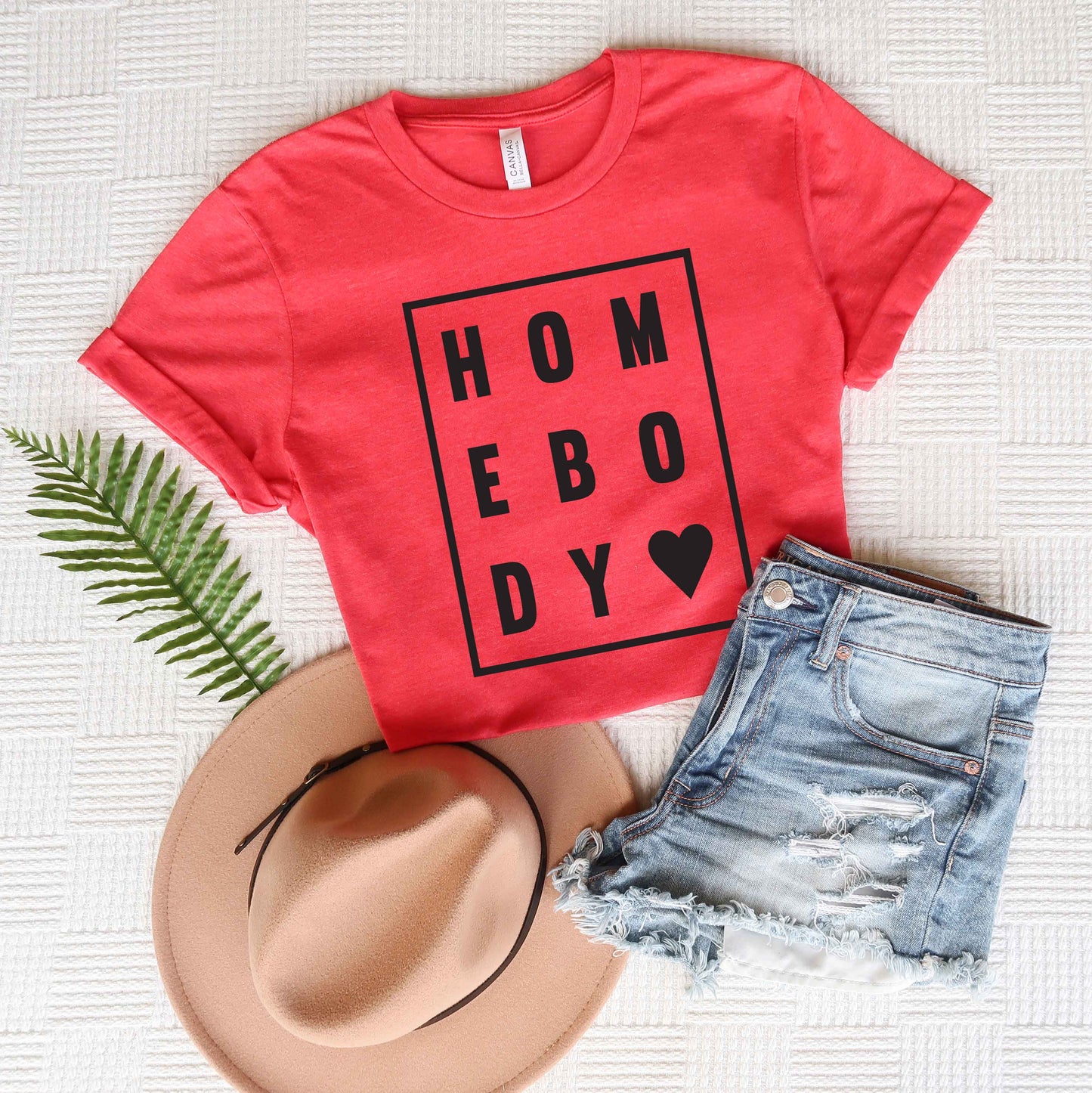 Homebody Heart | Short Sleeve Graphic Tee