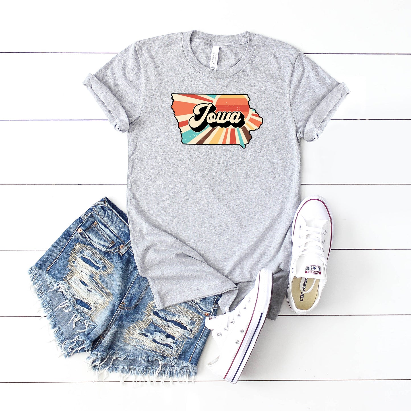 Retro Iowa | Short Sleeve Graphic Tee