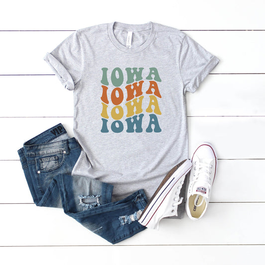 Iowa Retro Wavy | Short Sleeve Graphic Tee