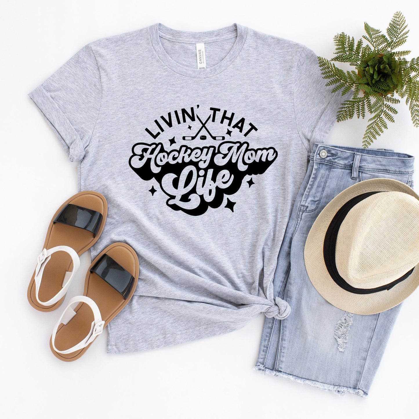 Livin' That Hockey Mom Life | Short Sleeve Graphic Tee