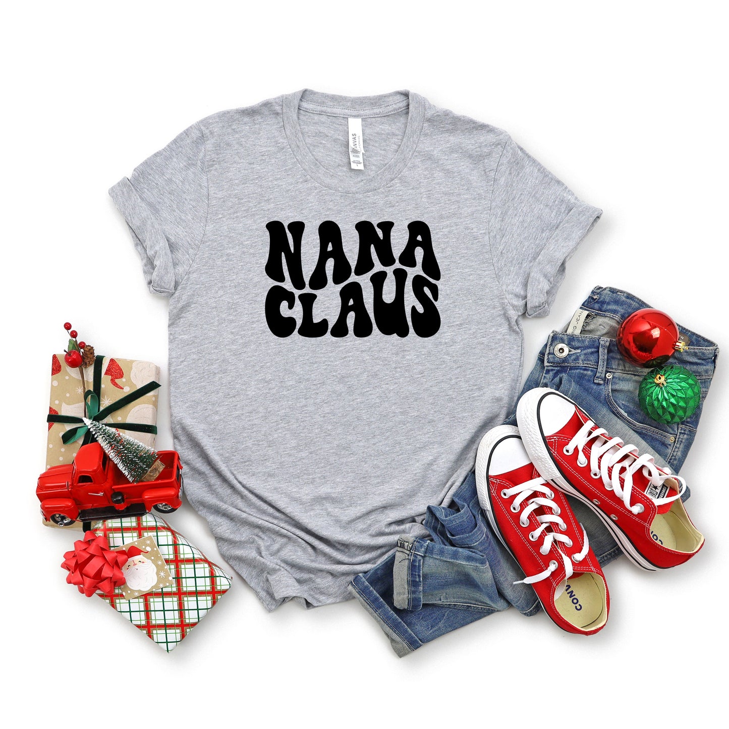 Nana Clause Wavy | Short Sleeve Graphic Tee