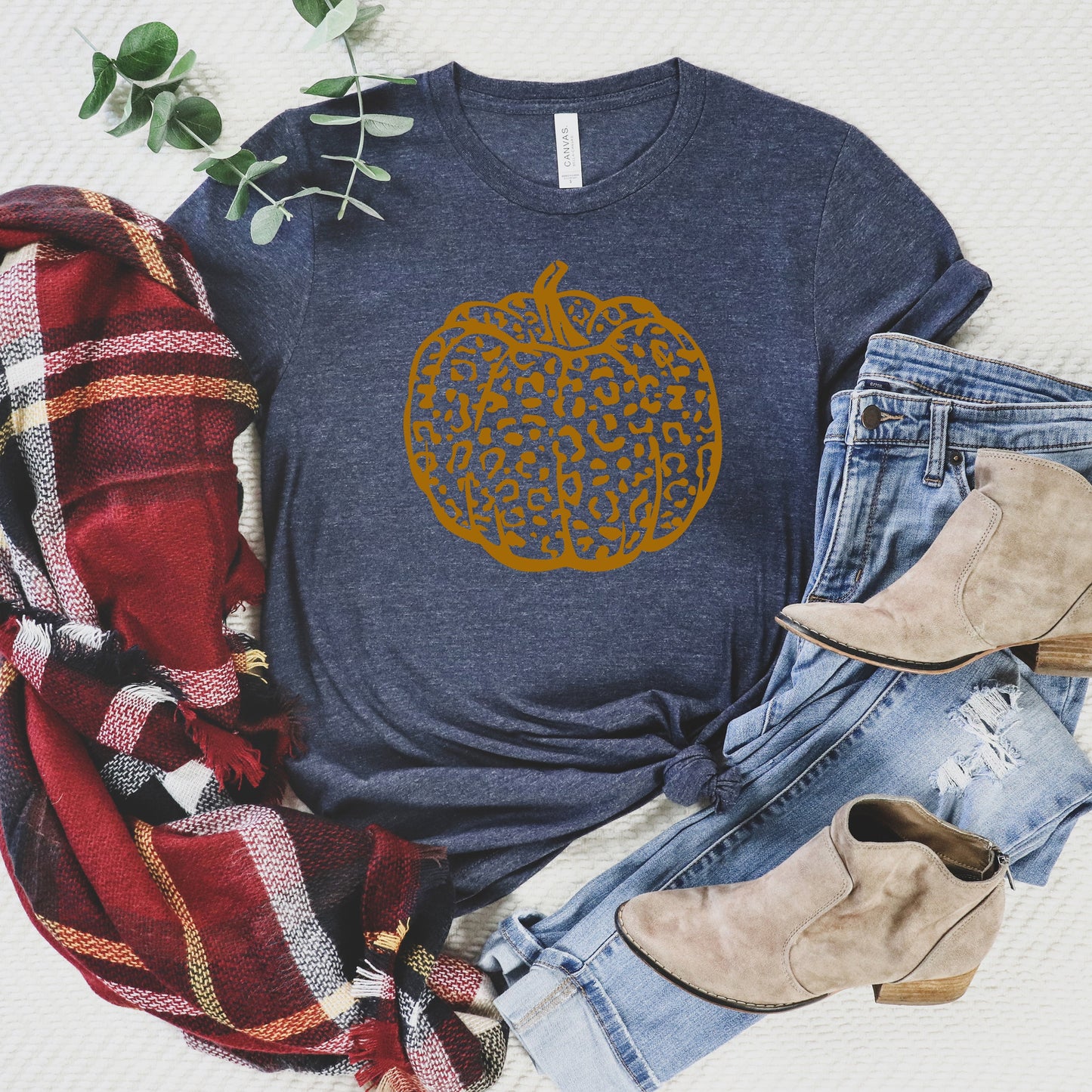 Brown Leopard Pumpkin | Short Sleeve Graphic Tee