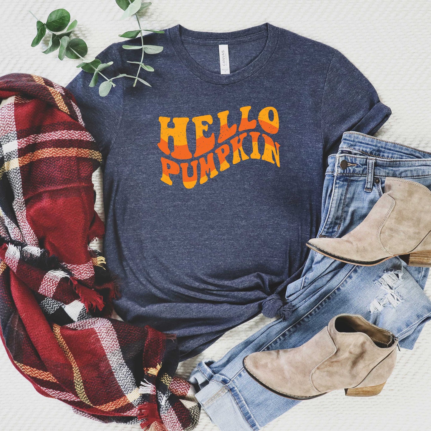 Hello Pumpkin Wavy | Short Sleeve Graphic Tee
