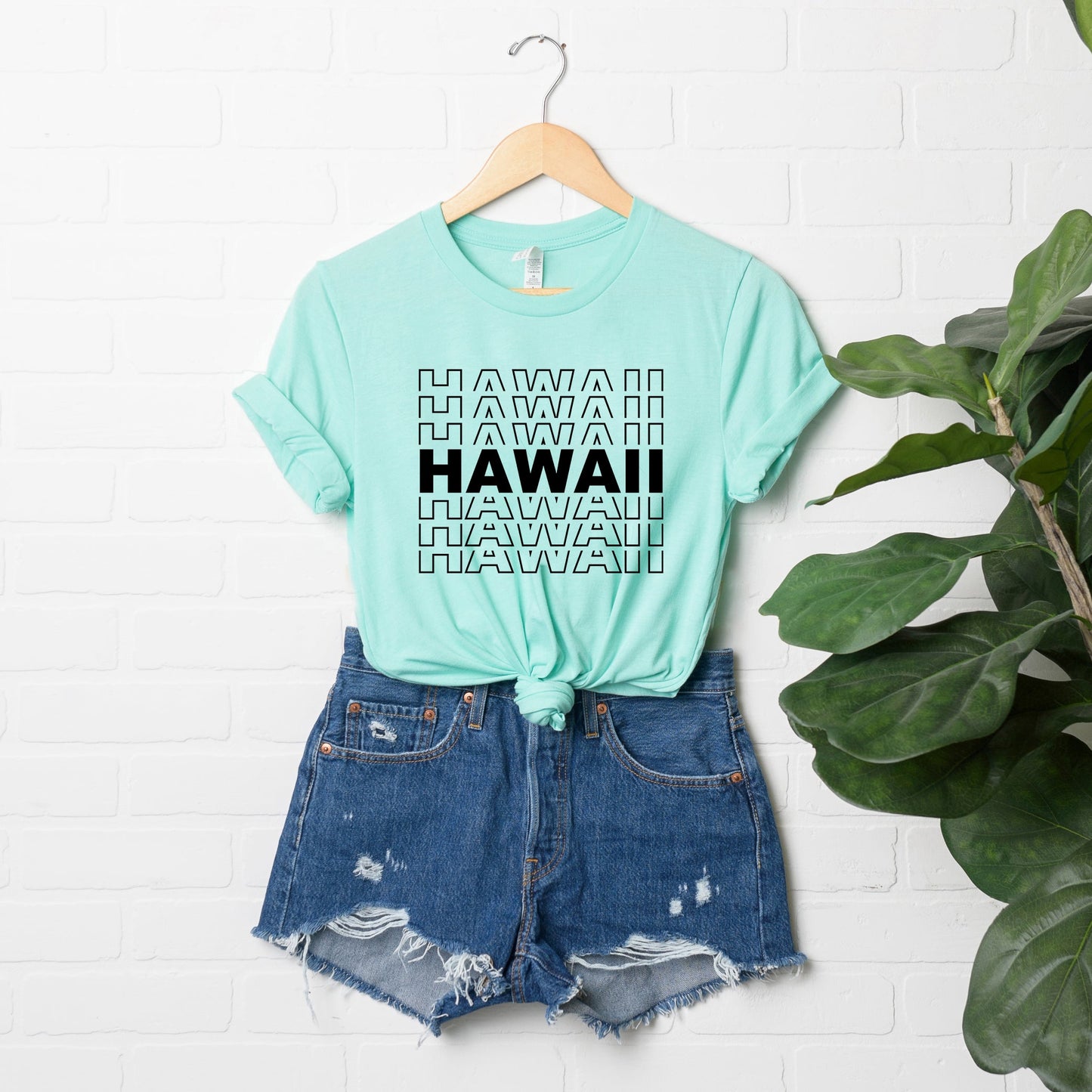 Hawaii | Short Sleeve Graphic Tee