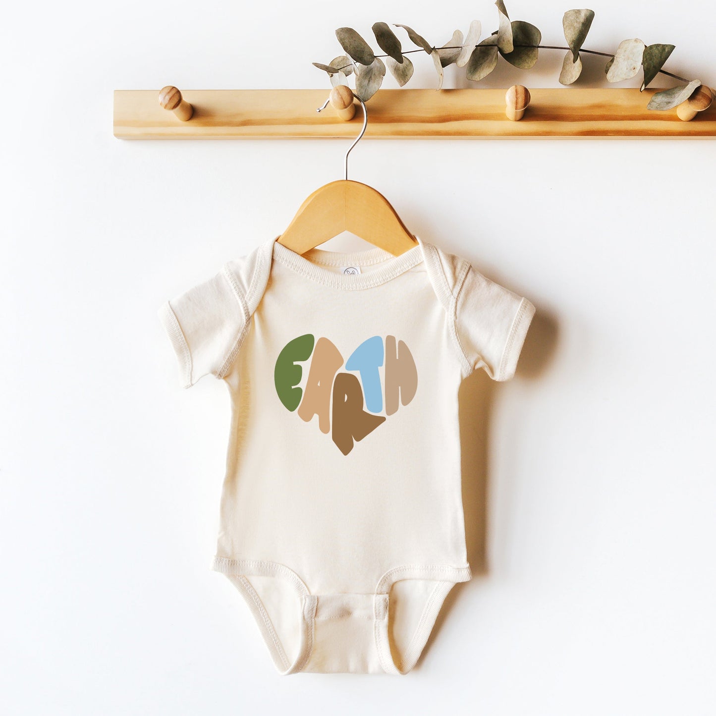 Earth Heart | Baby Graphic Short Sleeve Bodysuit
