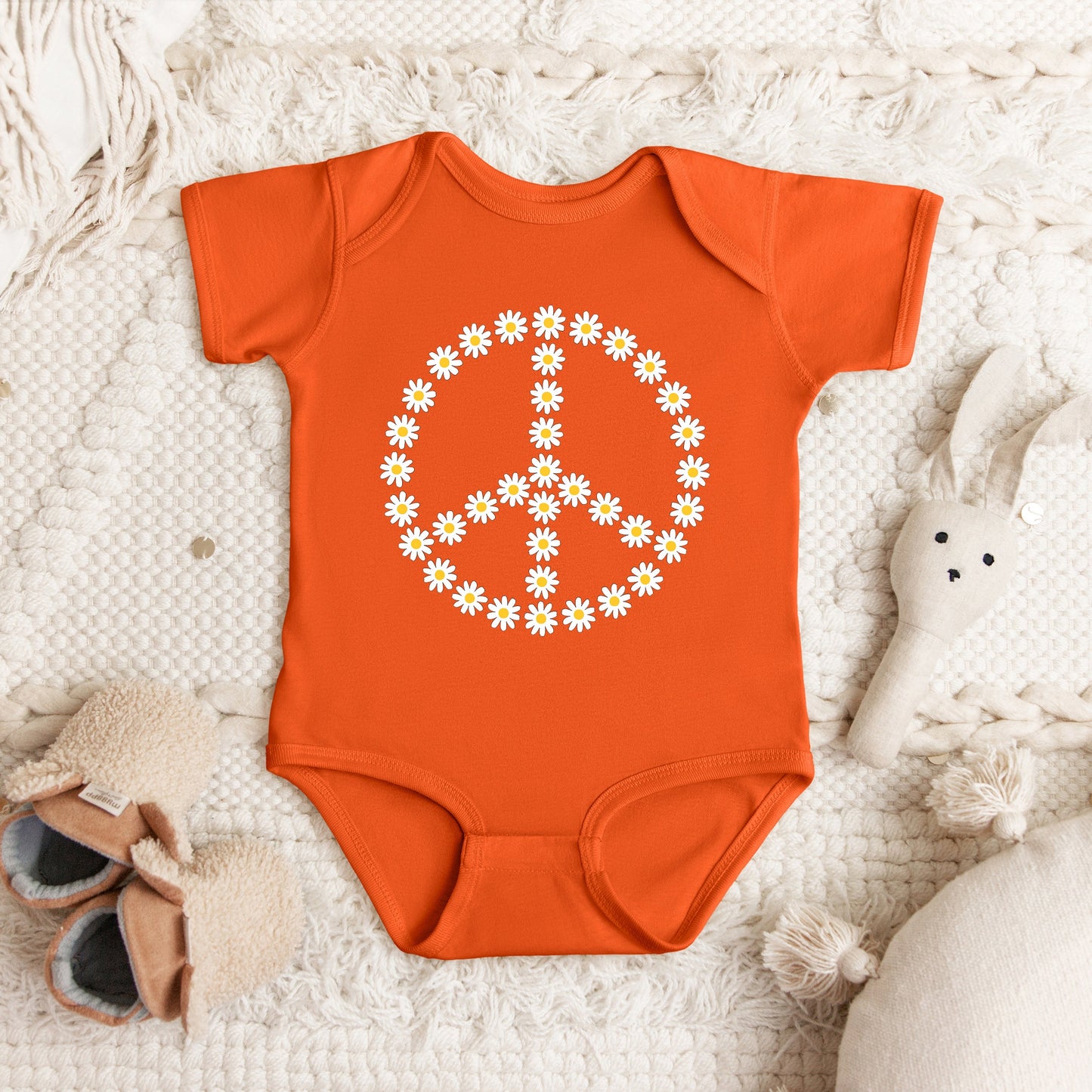 Daisy Peace Sign | Baby Graphic Short Sleeve Bodysuit