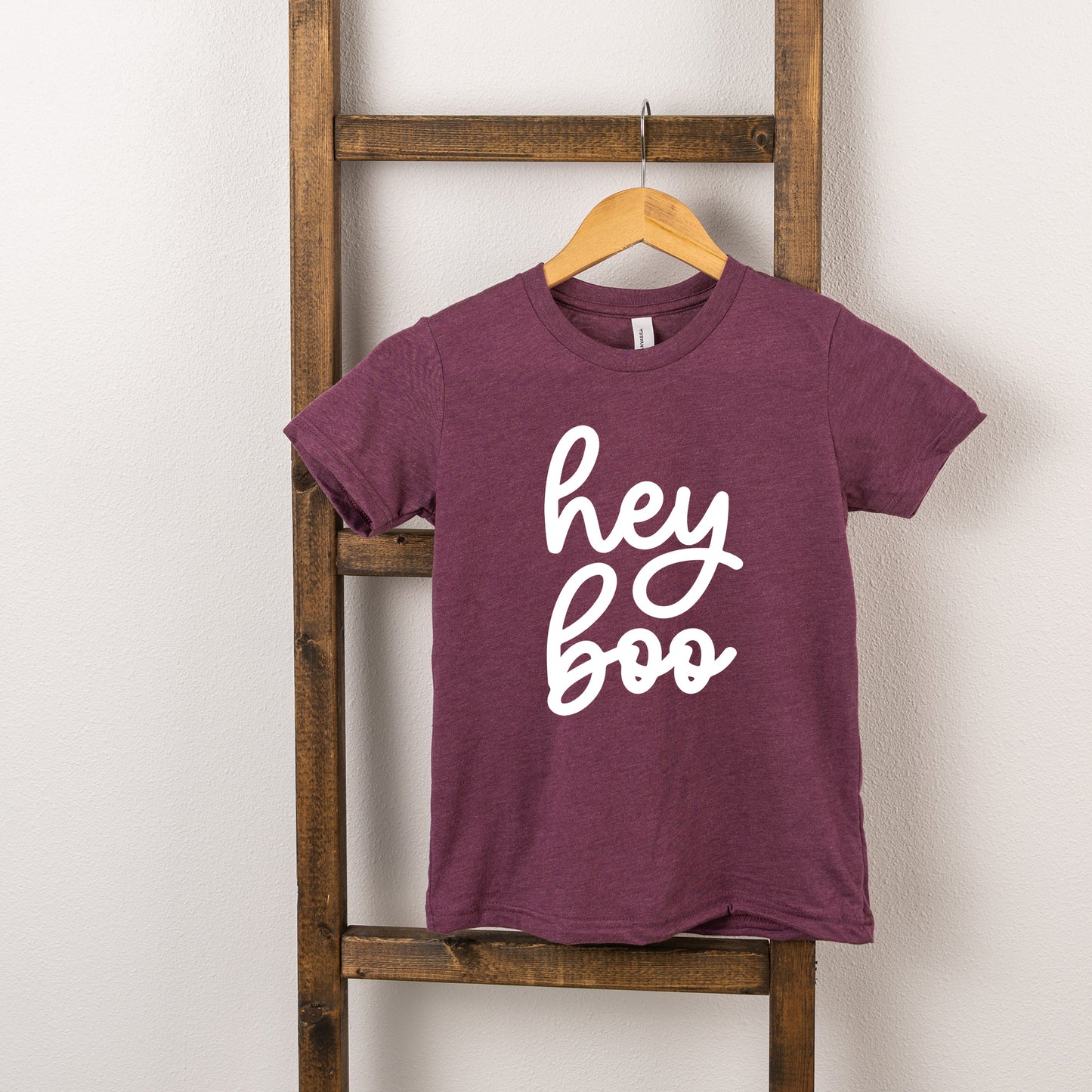 Hey Boo Cursive | Youth Short Sleeve Crew Neck