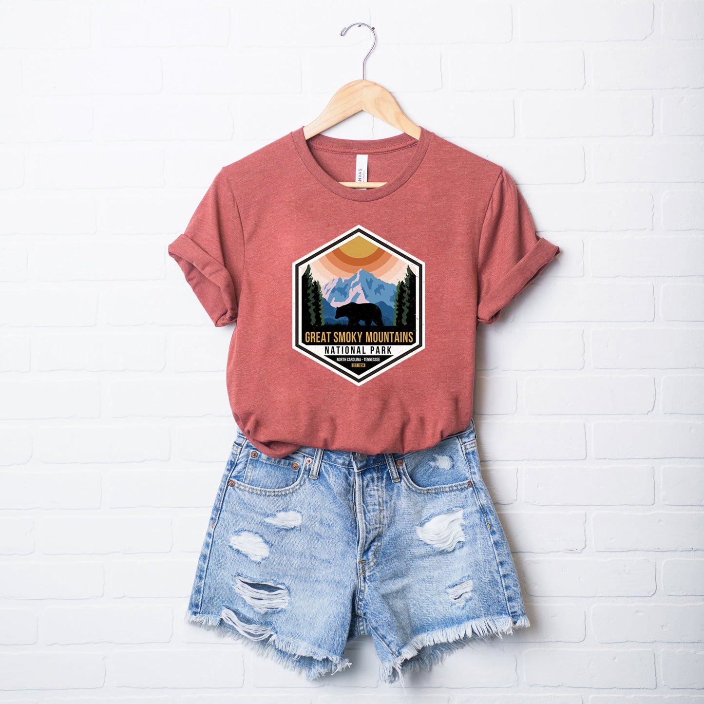 Great Smoky Mountains National Park Badge | Short Sleeve Graphic Tee