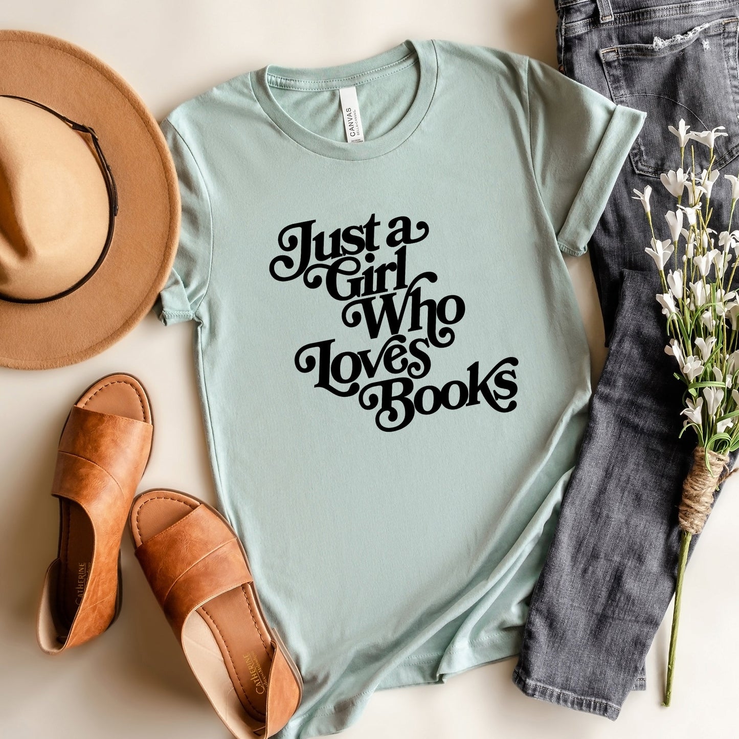 Just A Girl Who Loves Books | Short Sleeve Graphic Tee