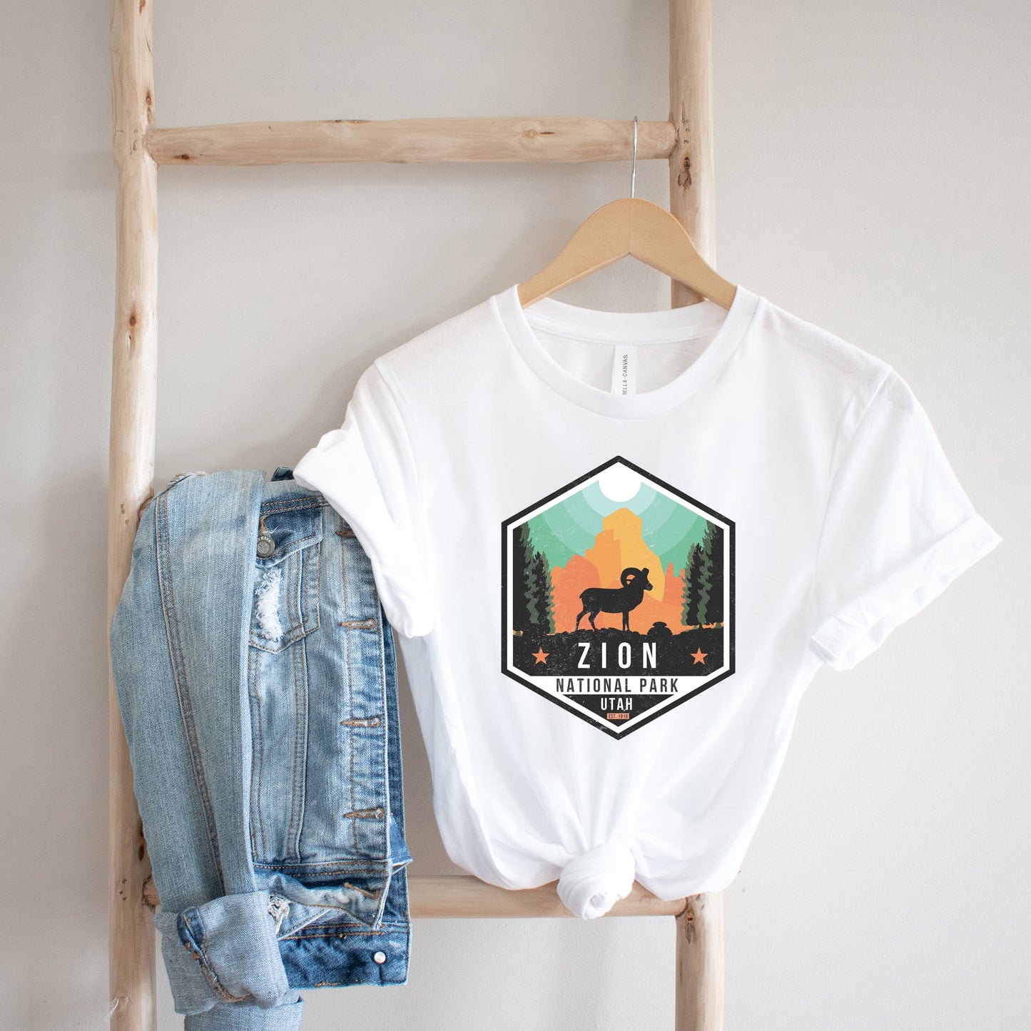 Zion National Park Badge | Short Sleeve Graphic Tee