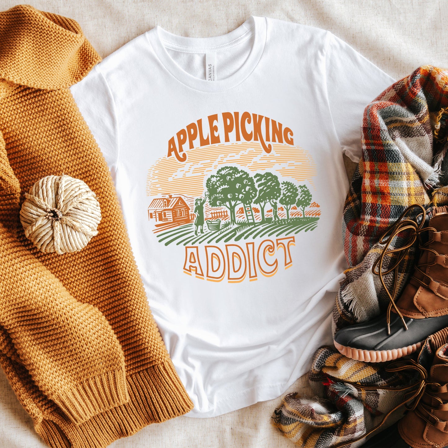 Apple Picking Addict | Short Sleeve Crew Neck