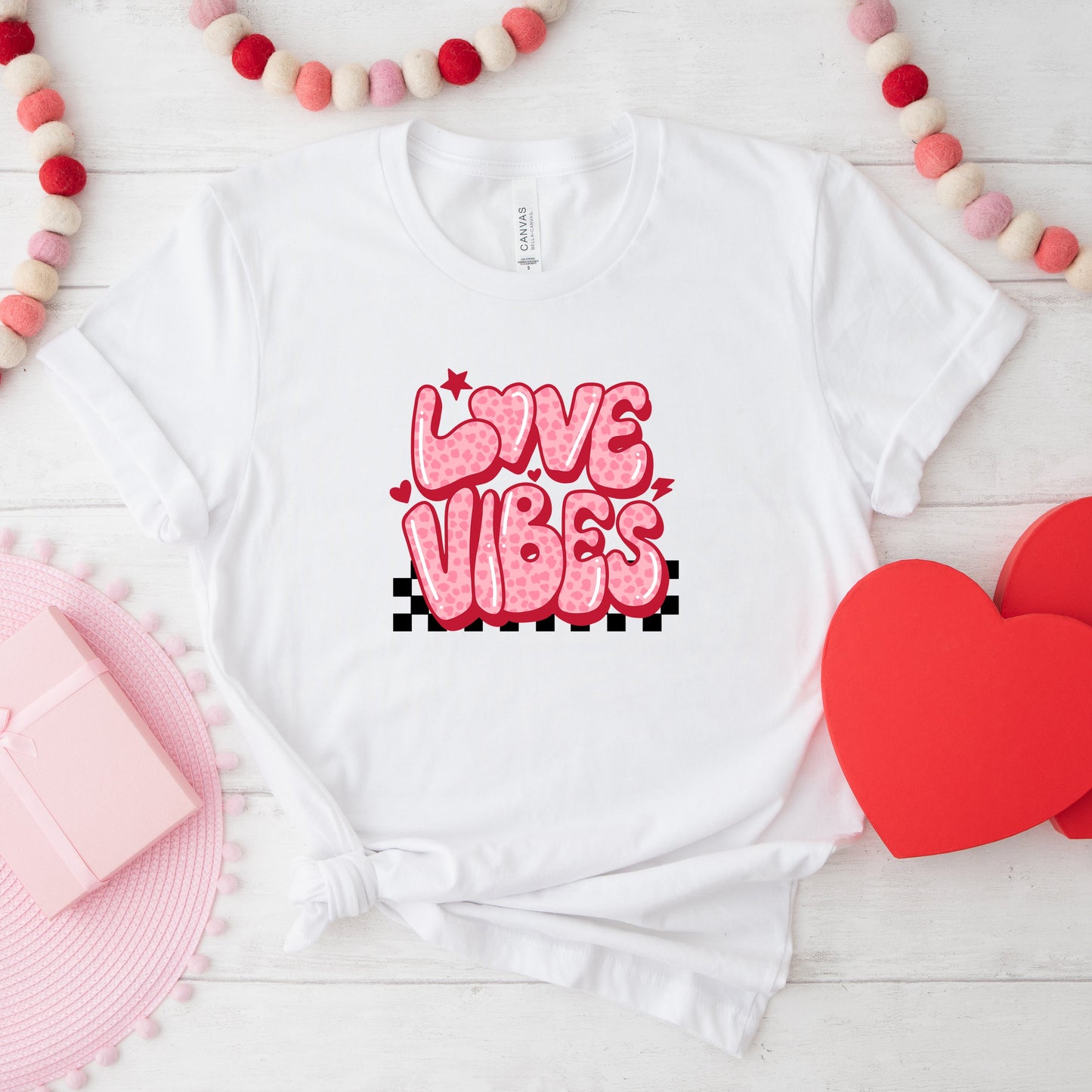 Love Vibes Stars Checkered | Short Sleeve Crew Neck