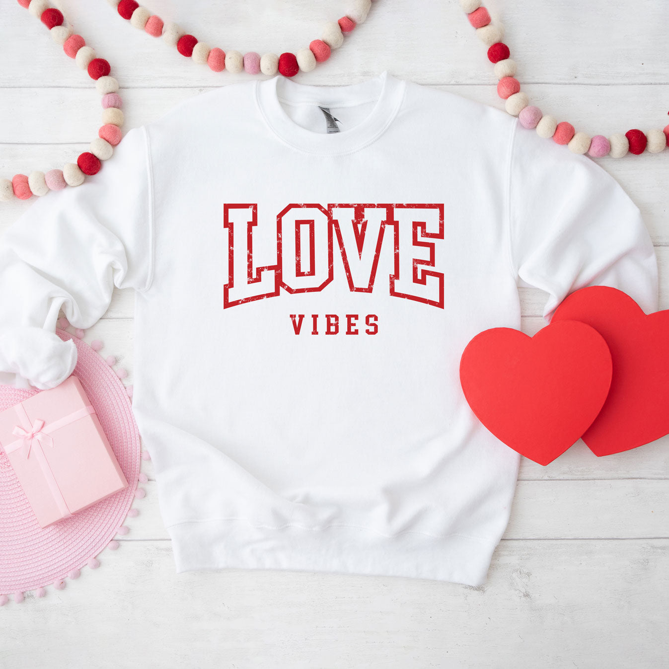 Love Vibes Varsity | Sweatshirt