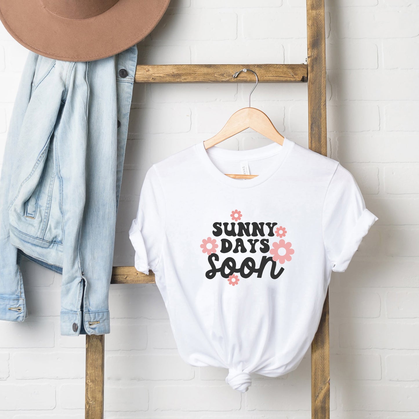 Sunny Days Soon Flowers | Short Sleeve Graphic Tee