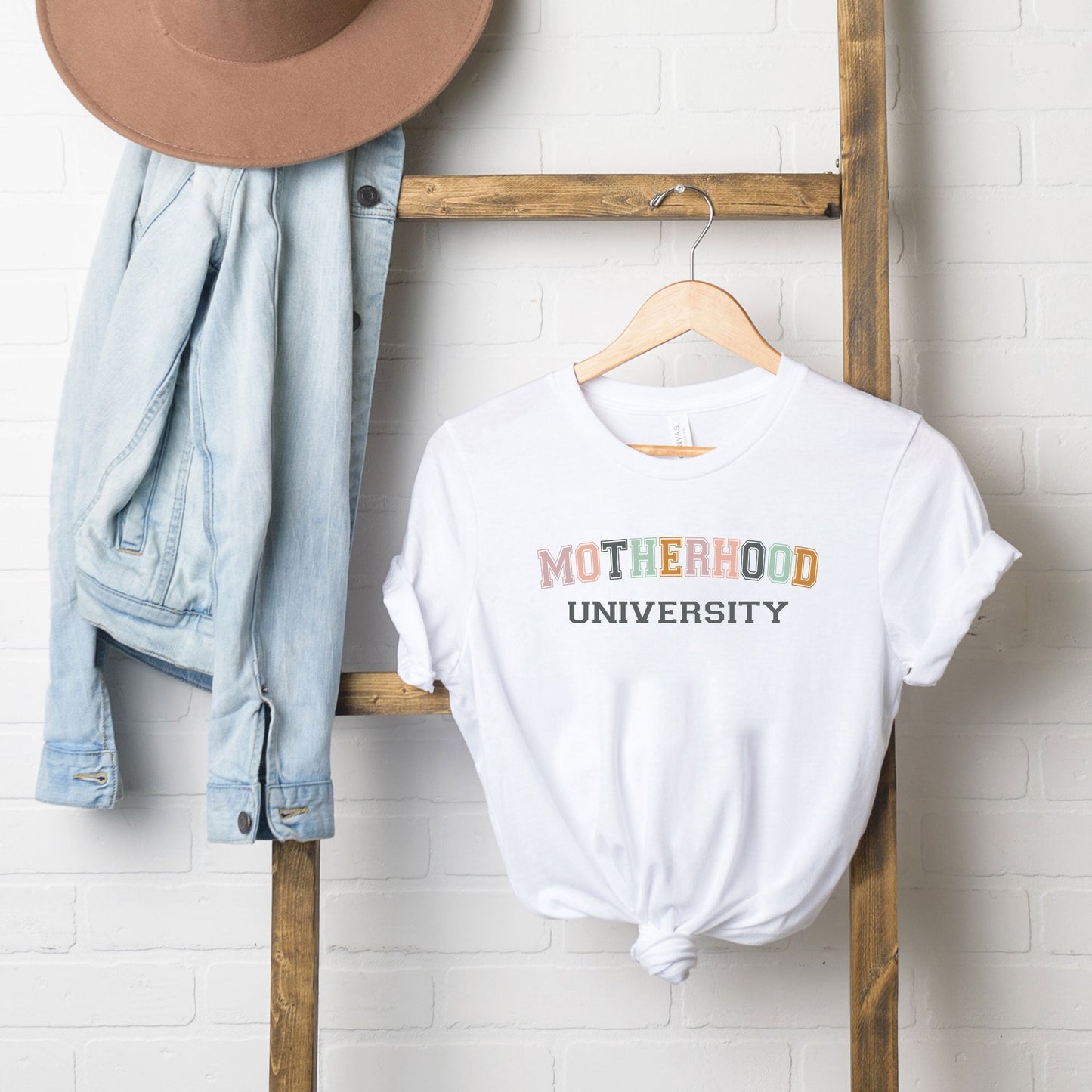Motherhood University Colorful | Short Sleeve Graphic Tee