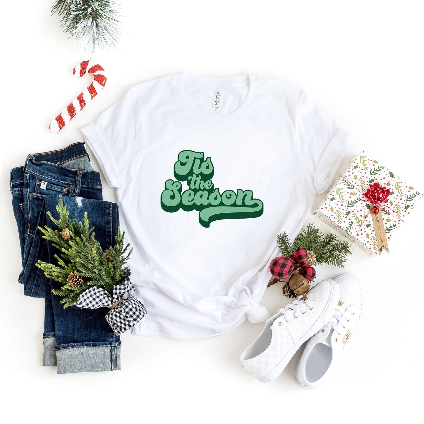 Retro Tis The Season | Short Sleeve Graphic Tee