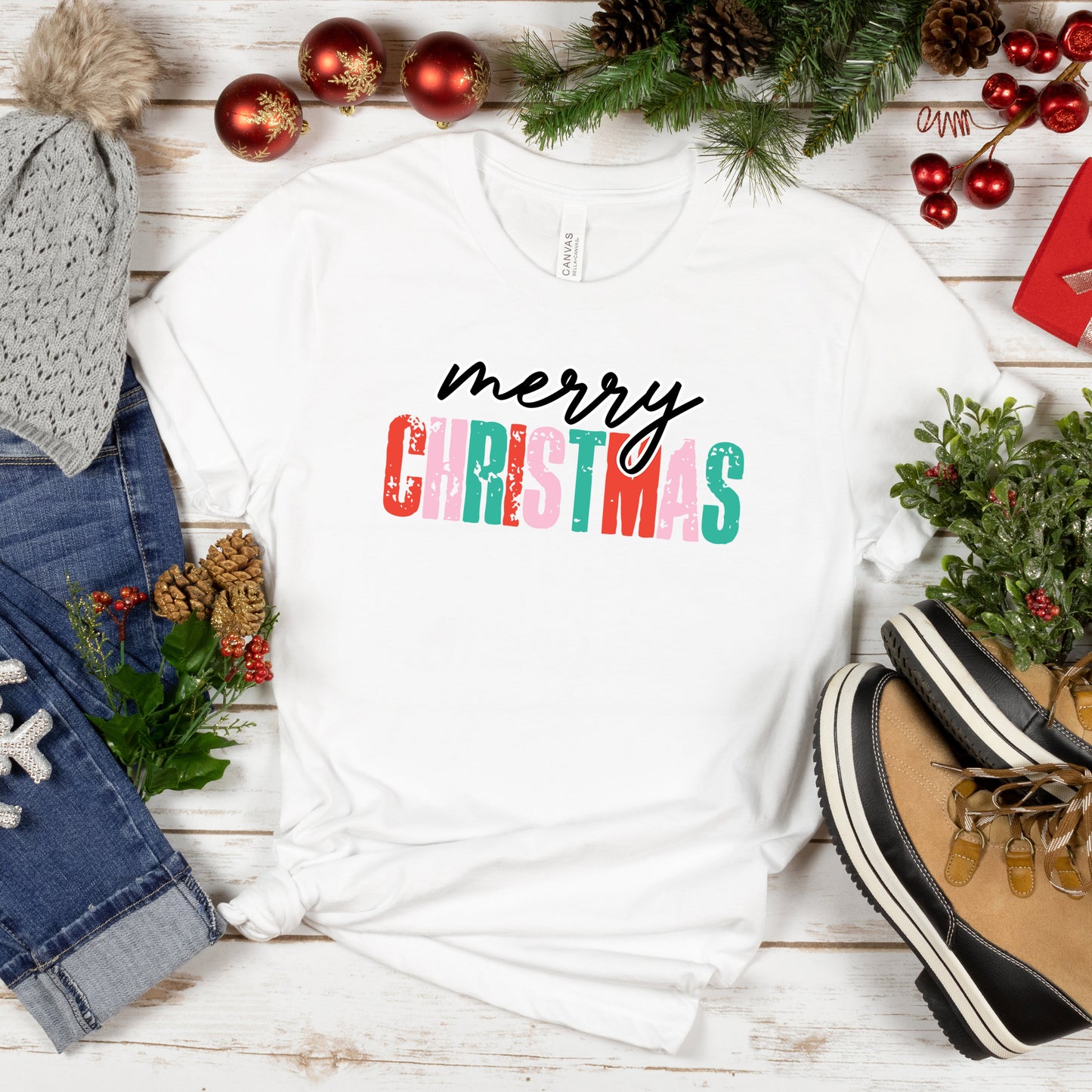 Merry Christmas Distressed | Short Sleeve Graphic Tee