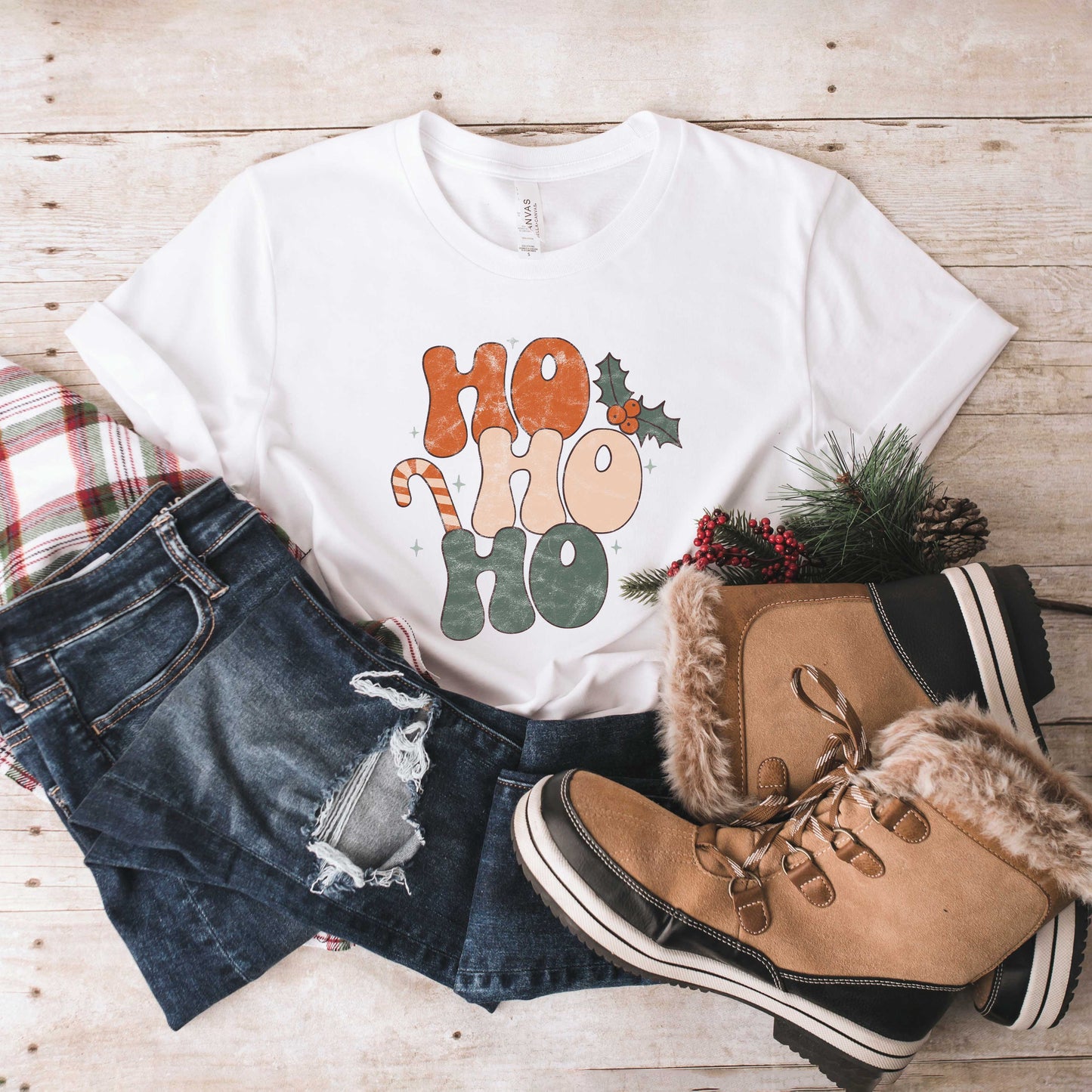 Retro Ho Ho Ho | Short Sleeve Crew Neck